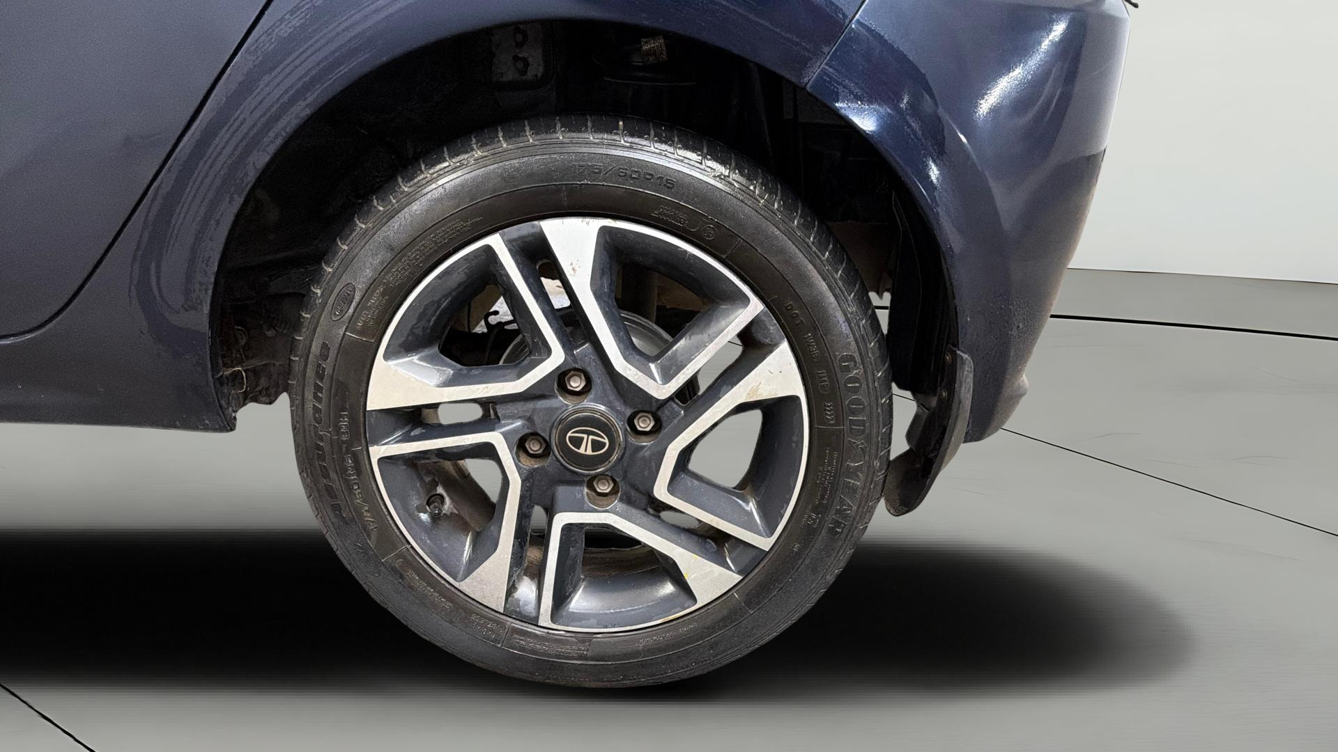 View 2022 Tata Tiago Revotorq XB Image 11 Used 2022 Tata Tiago Revotorq XB Image 11
