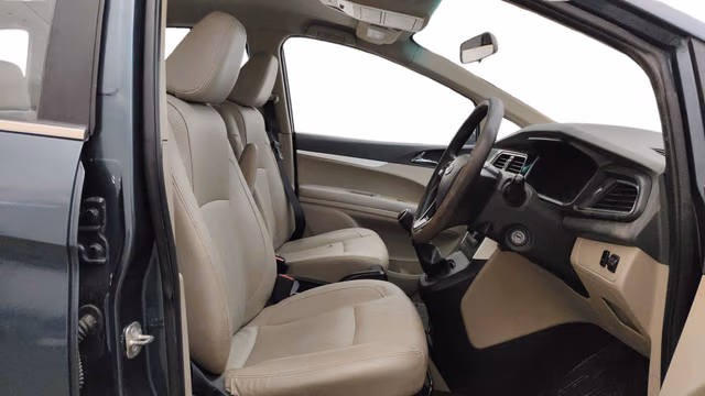 View Mahindra Marazzo Image 28 Used Mahindra Marazzo Image 28