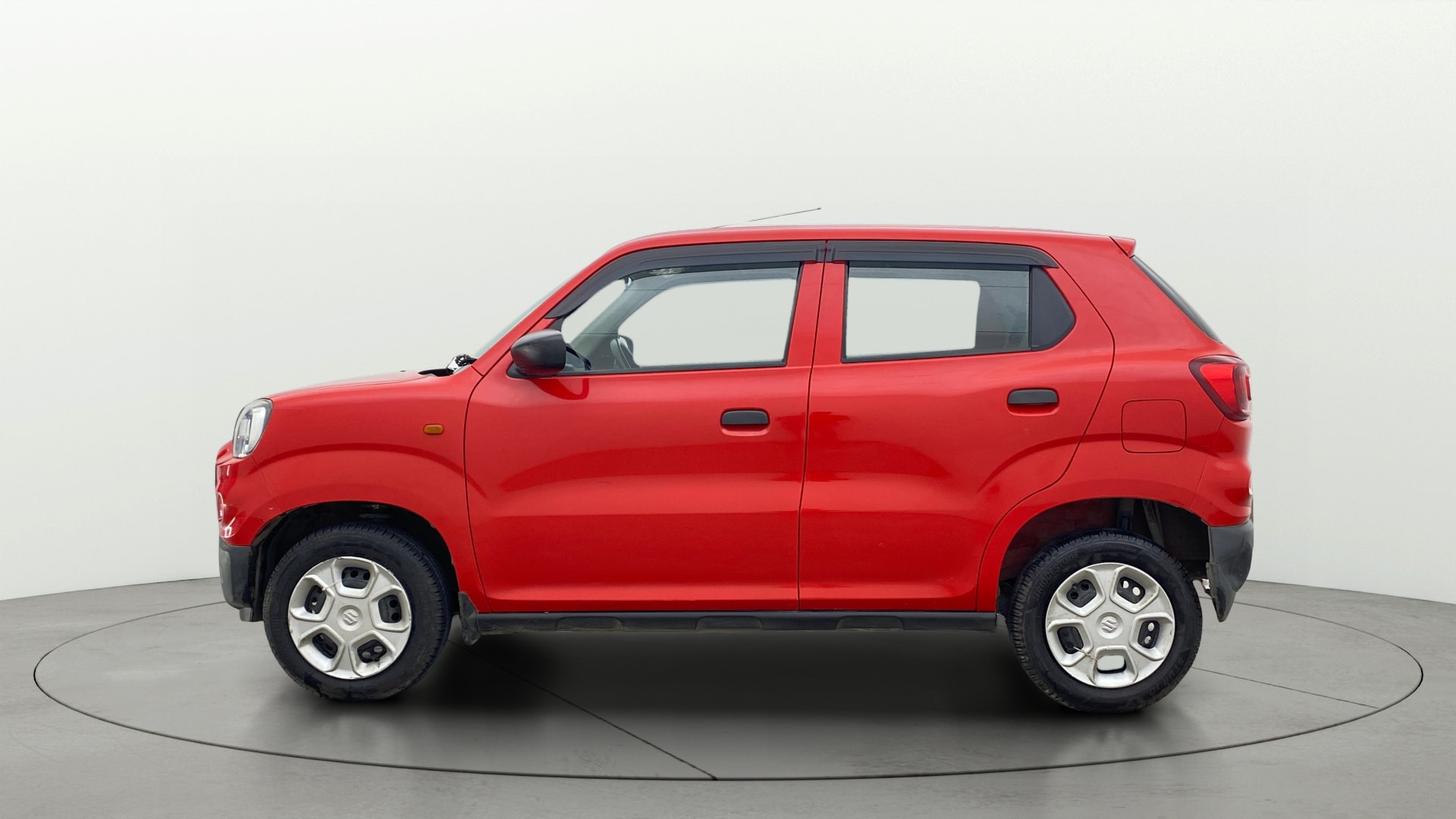 View 2022 Maruti Suzuki 1000 Base Variant Image 5 Used 2022 Maruti Suzuki 1000 Base Variant Image 5