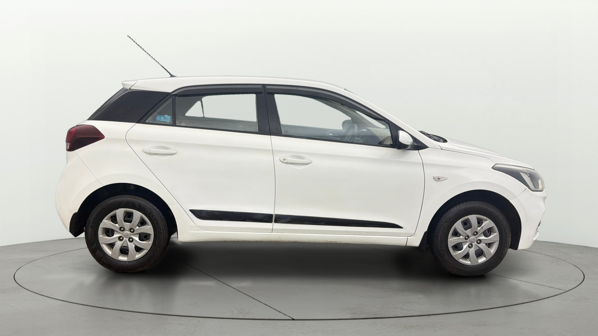 View 2019 Hyundai Elite i20 1.2 Magna Plus Petrol BS IV Image 8 Used 2019 Hyundai Elite i20 1.2 Magna Plus Petrol BS IV Image 8