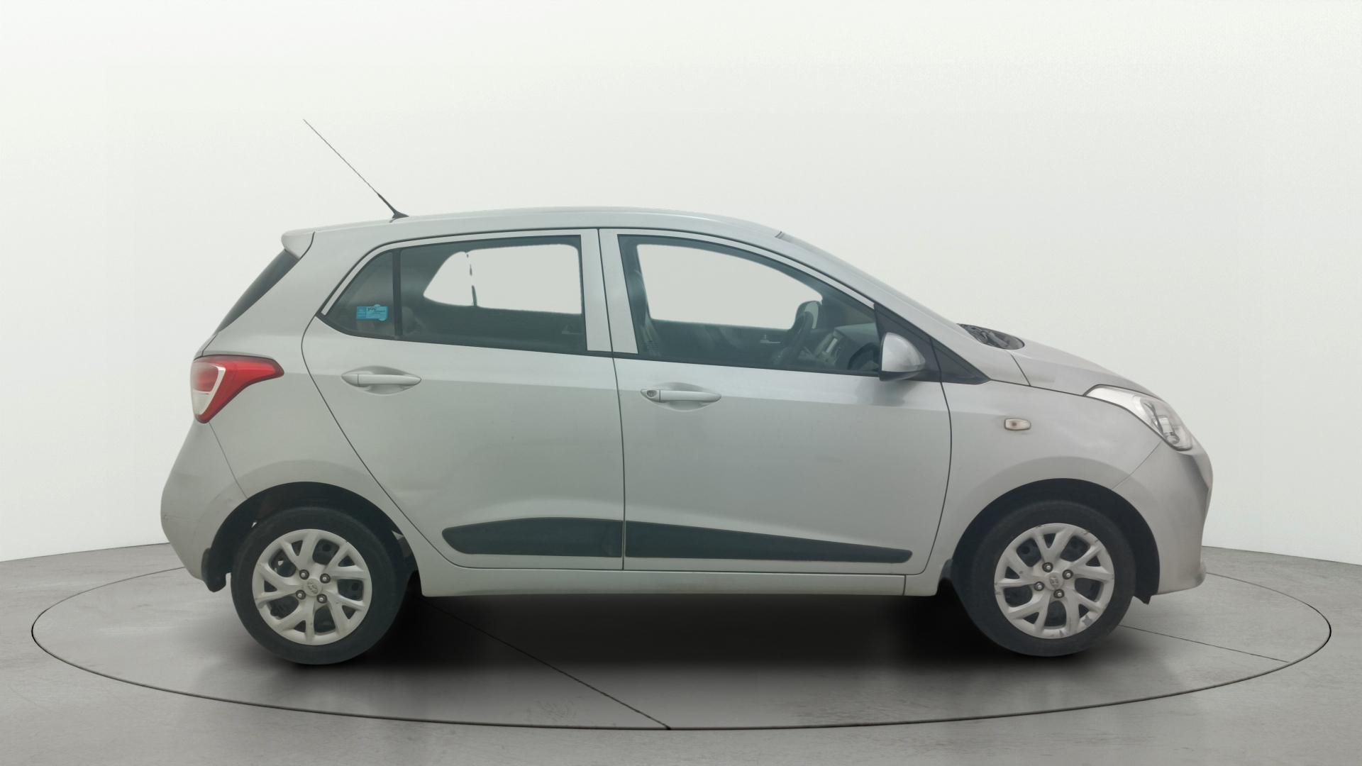 View 2017 Hyundai Grand i10 Sportz 1.2 Kappa Image 25 Used 2017 Hyundai Grand i10 Sportz 1.2 Kappa Image 25