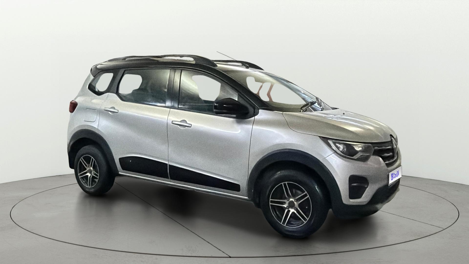 View 2022 Renault Triber RXT Image 22 Used 2022 Renault Triber RXT Image 22