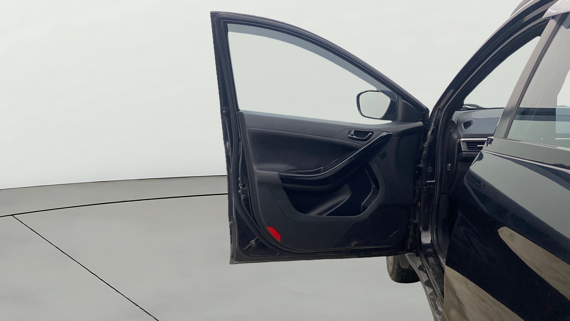 View 2024 Tata Nexon Revotron XE Image 31 Used 2024 Tata Nexon Revotron XE Image 31