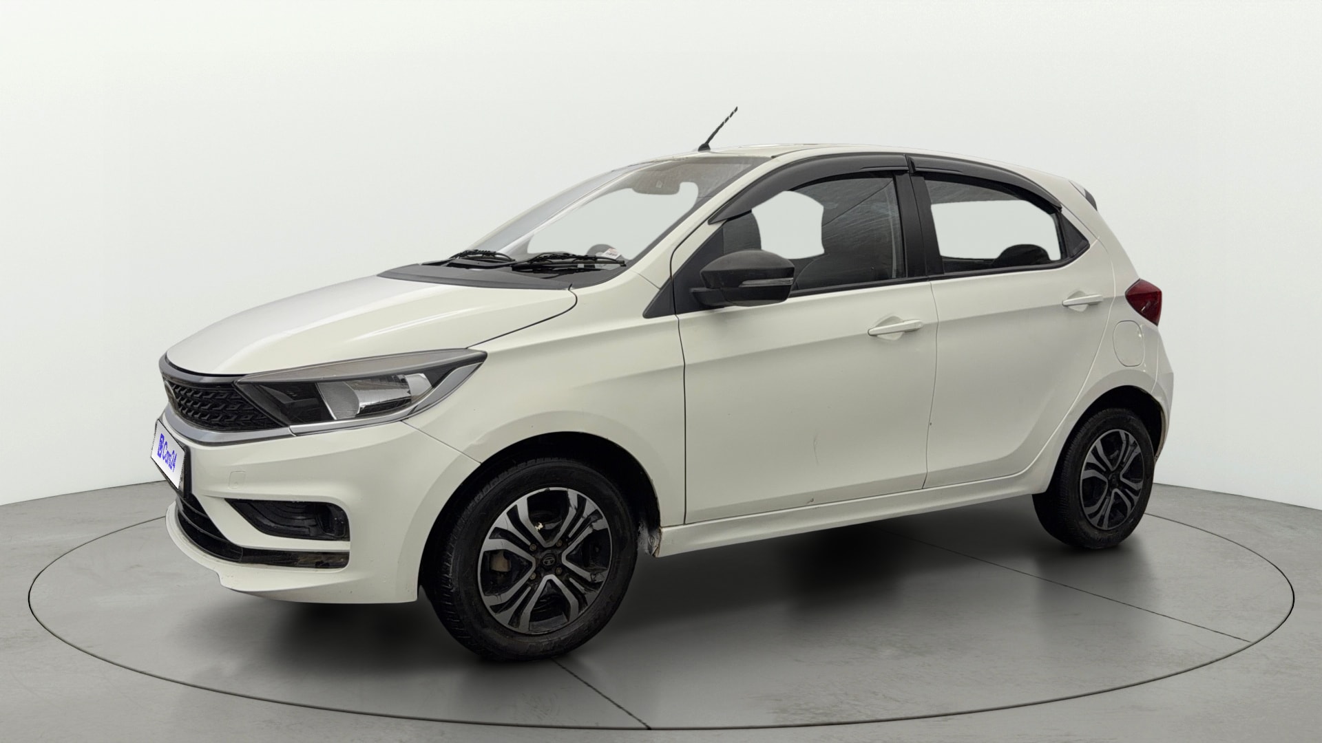 View 2024 Tata Tiago Revotorq XB Image 34 Used 2024 Tata Tiago Revotorq XB Image 34