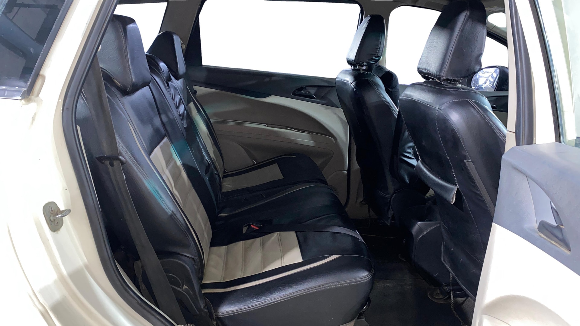 View 2019 Mahindra Marazzo M4 8-Seater Image 30 Used 2019 Mahindra Marazzo M4 8-Seater Image 30