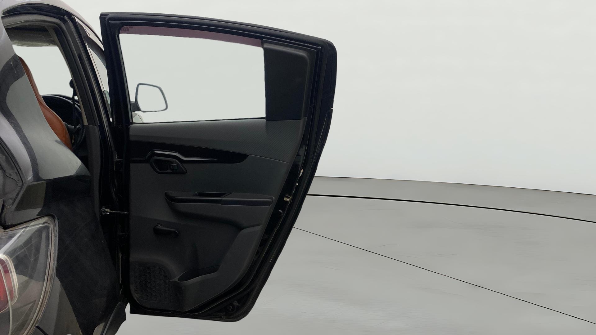 View 2019 Mahindra KUV100 K2 Petrol BS IV Image 7 Used 2019 Mahindra KUV100 K2 Petrol BS IV Image 7