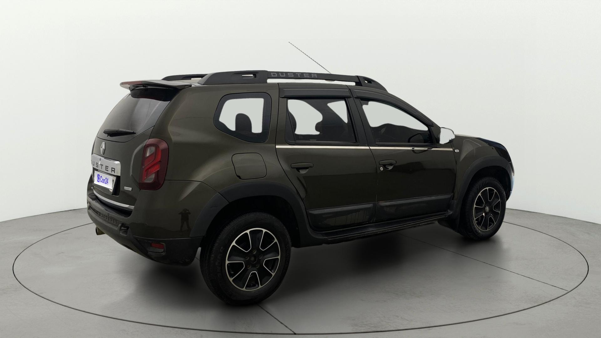 View 2019 Renault Duster Diesel 110PS RXZ AMT Image 43 Used 2019 Renault Duster Diesel 110PS RXZ AMT Image 43