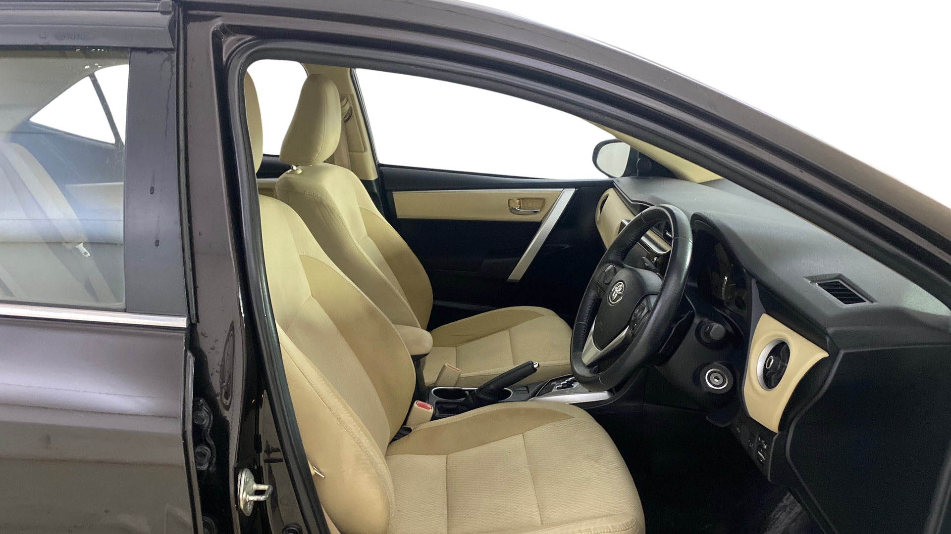View 2017 Toyota Corolla Altis 1.8 G CVT Image 26 Used 2017 Toyota Corolla Altis 1.8 G CVT Image 26