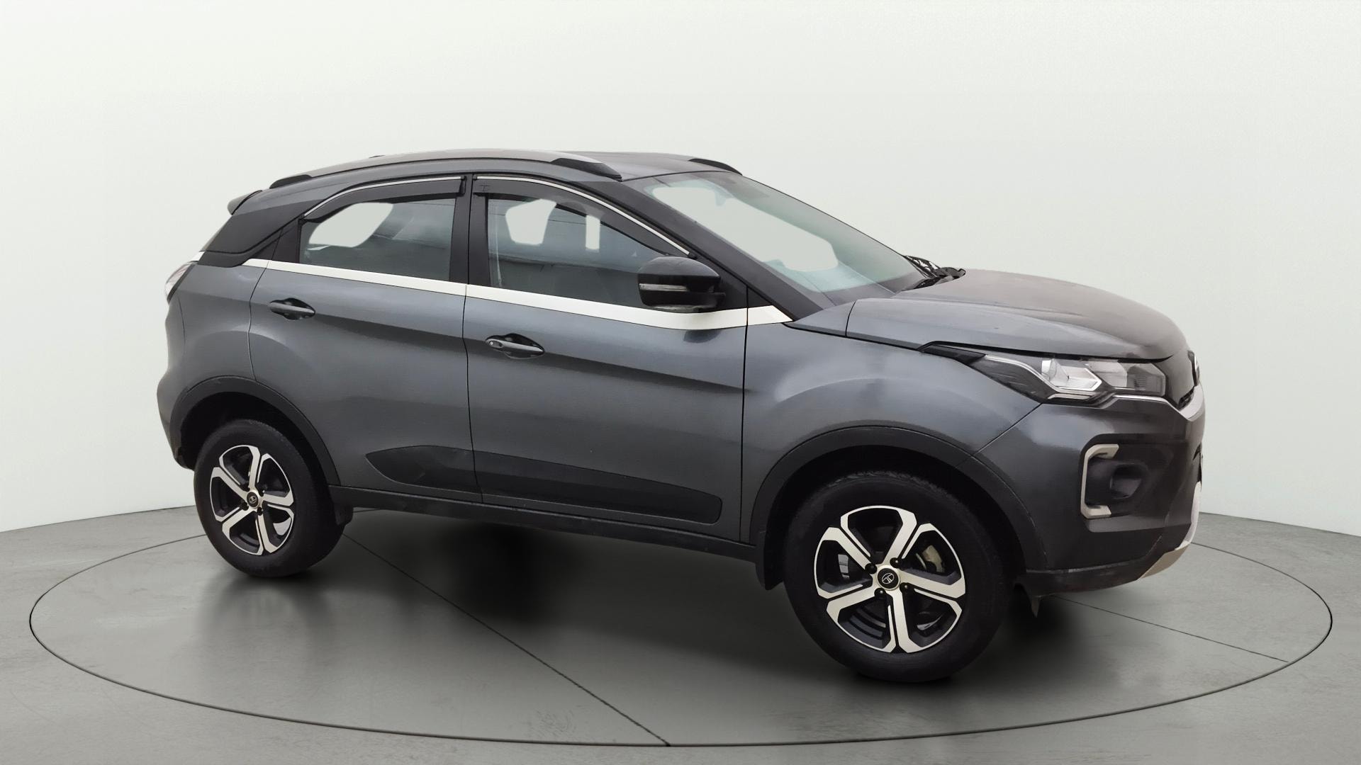 View 2022 Tata Nexon Revotron XE Image 21 Used 2022 Tata Nexon Revotron XE Image 21