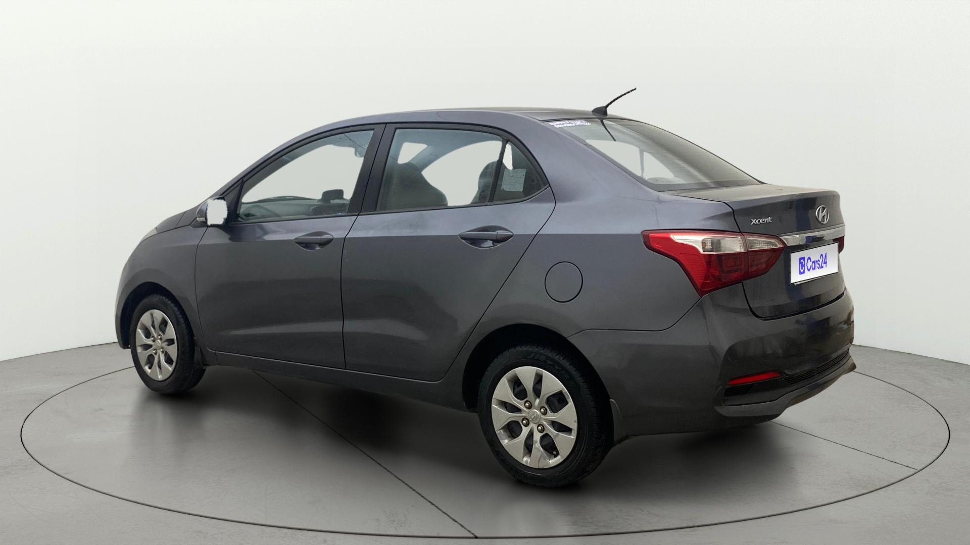 View 2017 Hyundai Xcent S AT Petrol Image 2 Used 2017 Hyundai Xcent S AT Petrol Image 2