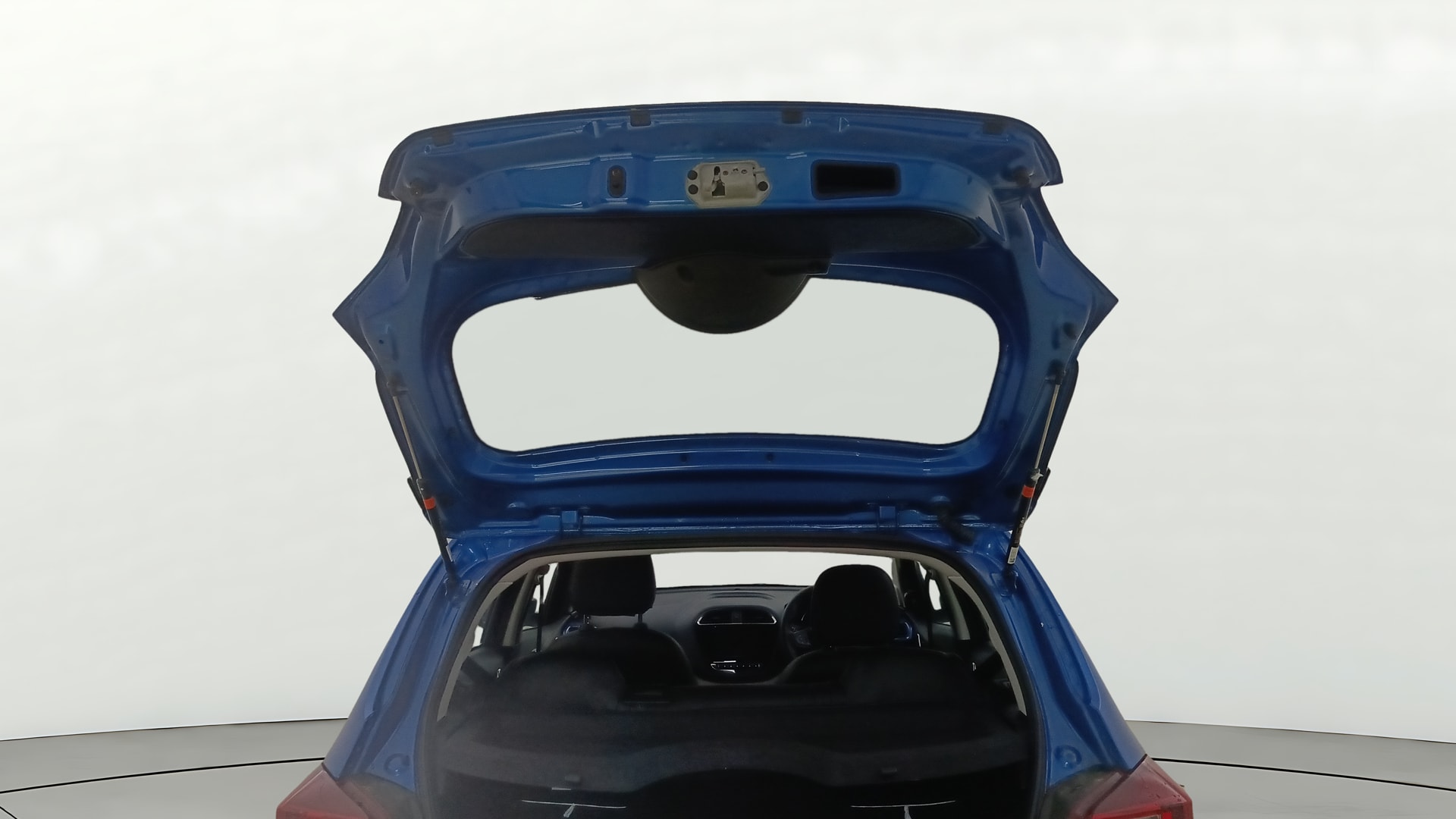View 2024 Tata Tiago Revotorq XB Image 16 Used 2024 Tata Tiago Revotorq XB Image 16