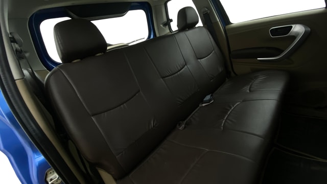 View Mahindra TUV300 Image 28 Used Mahindra TUV300 Image 28