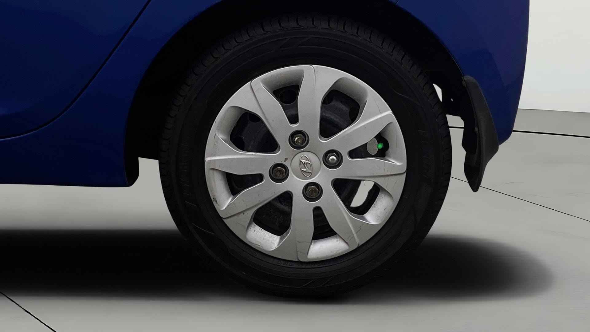 View 2015 Hyundai EON Magna Plus Image 11 Used 2015 Hyundai EON Magna Plus Image 11