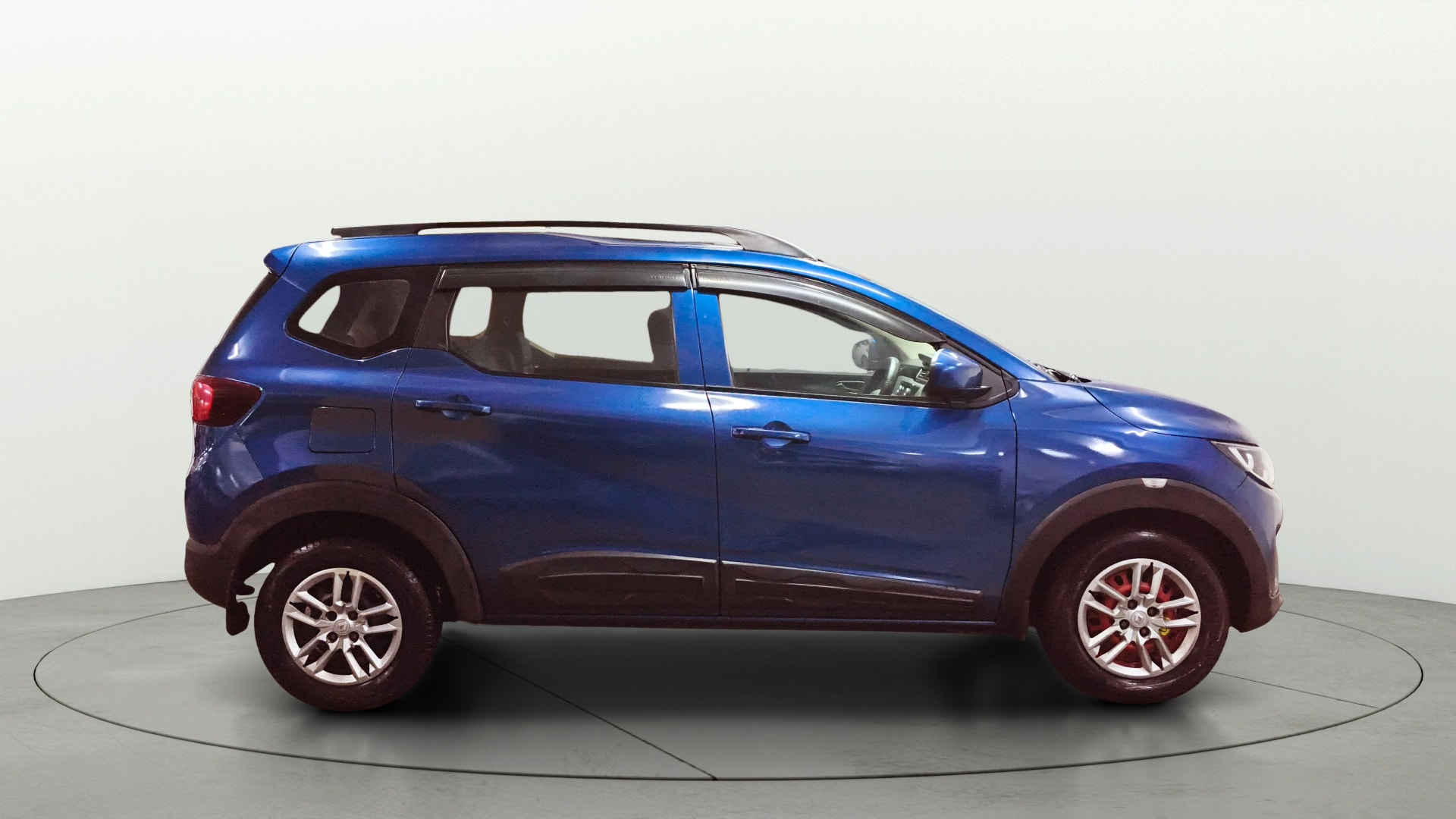 View 2021 Renault Triber RXE Image 8 Used 2021 Renault Triber RXE Image 8