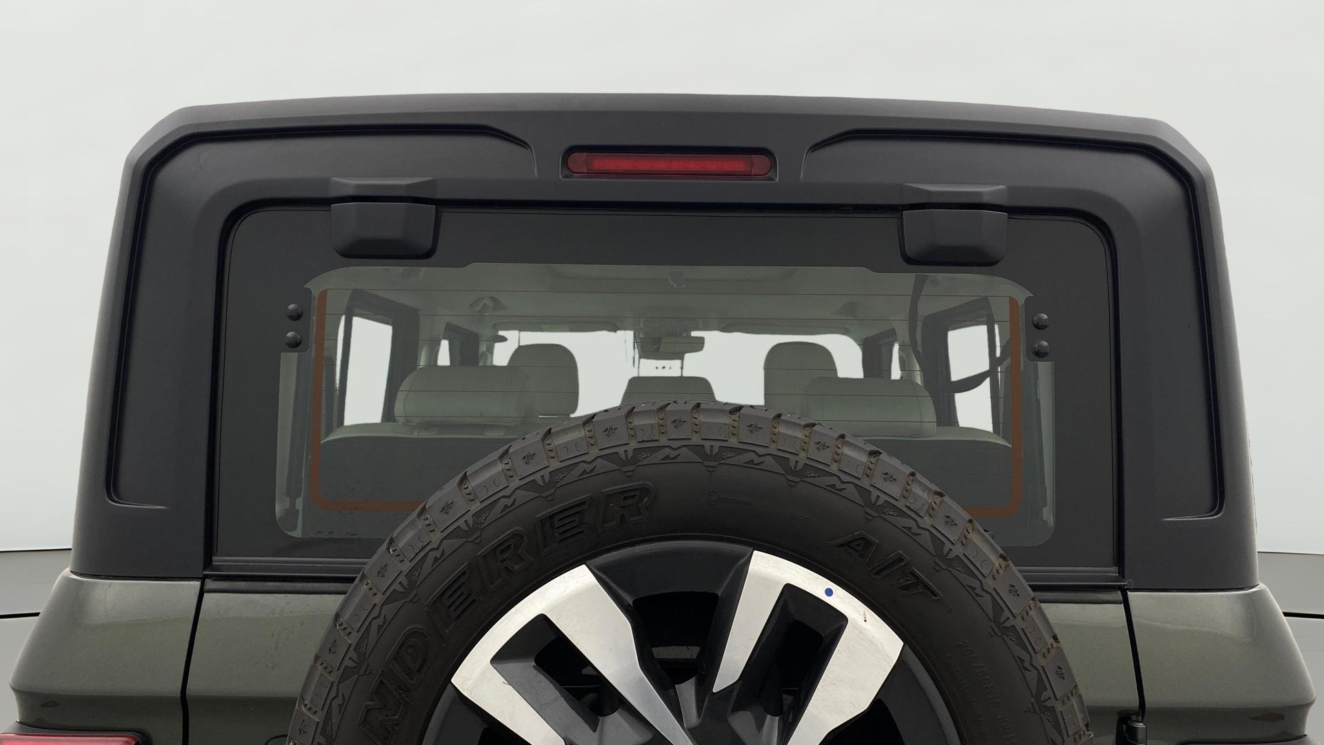 View 2025 Mahindra Thar Roxx AX3L Diesel 2WD MT Image 5 Used 2025 Mahindra Thar Roxx AX3L Diesel 2WD MT Image 5