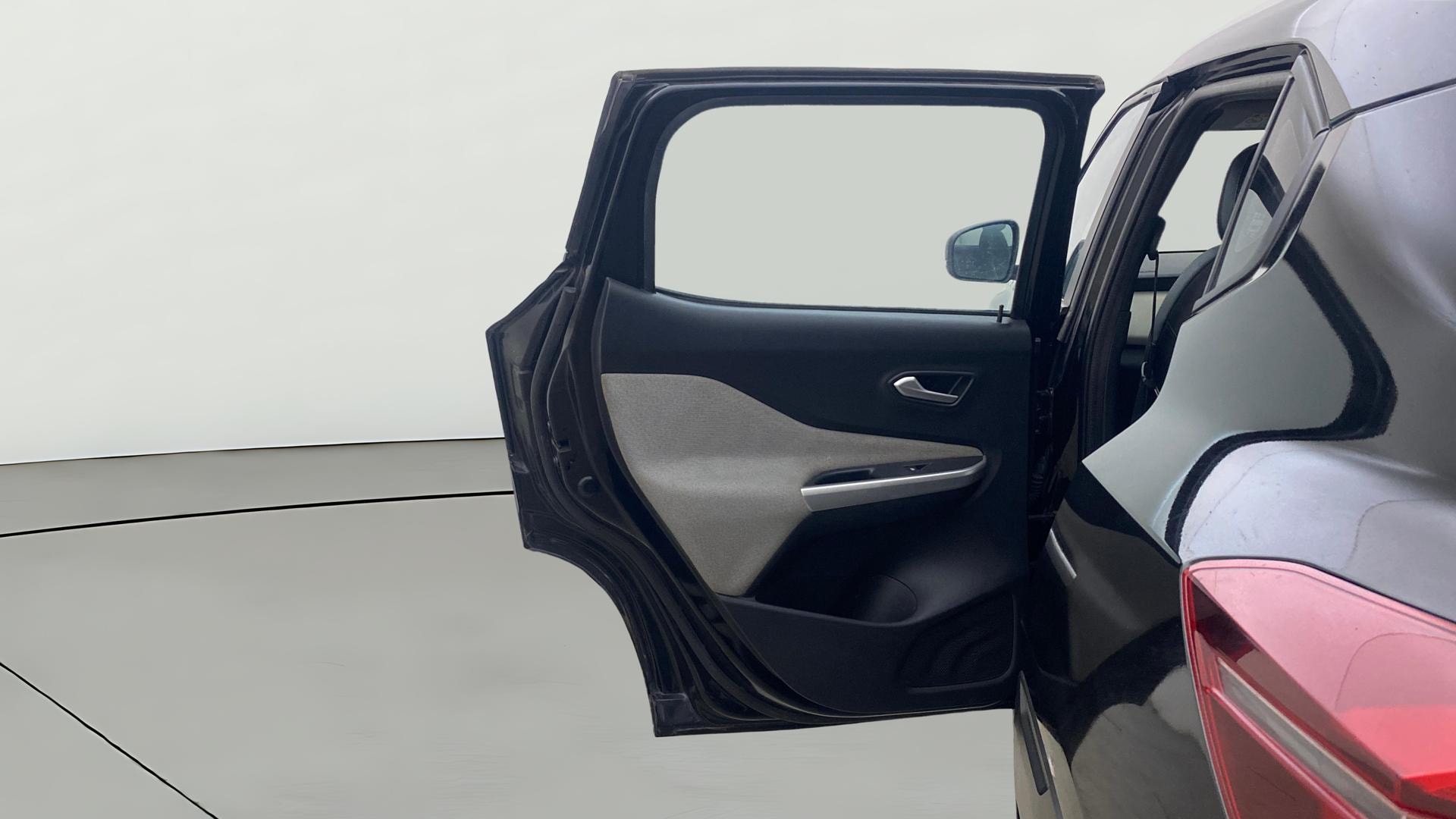 View 2022 Nissan Magnite XV Image 22 Used 2022 Nissan Magnite XV Image 22