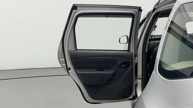 View Renault Duster Image 15 Used Renault Duster Image 15