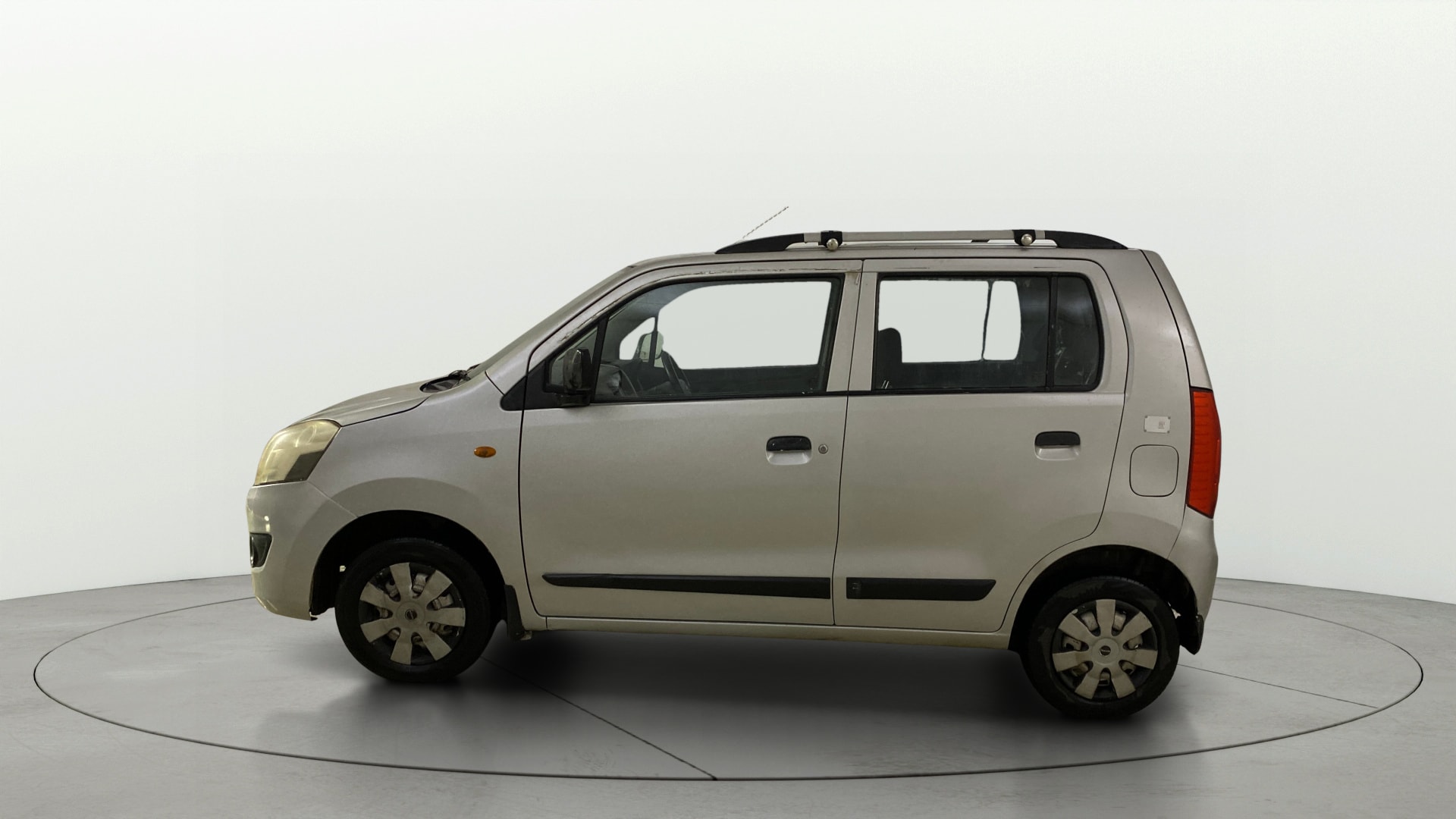 View 2015 Maruti Suzuki 1000 Base Variant Image 5 Used 2015 Maruti Suzuki 1000 Base Variant Image 5