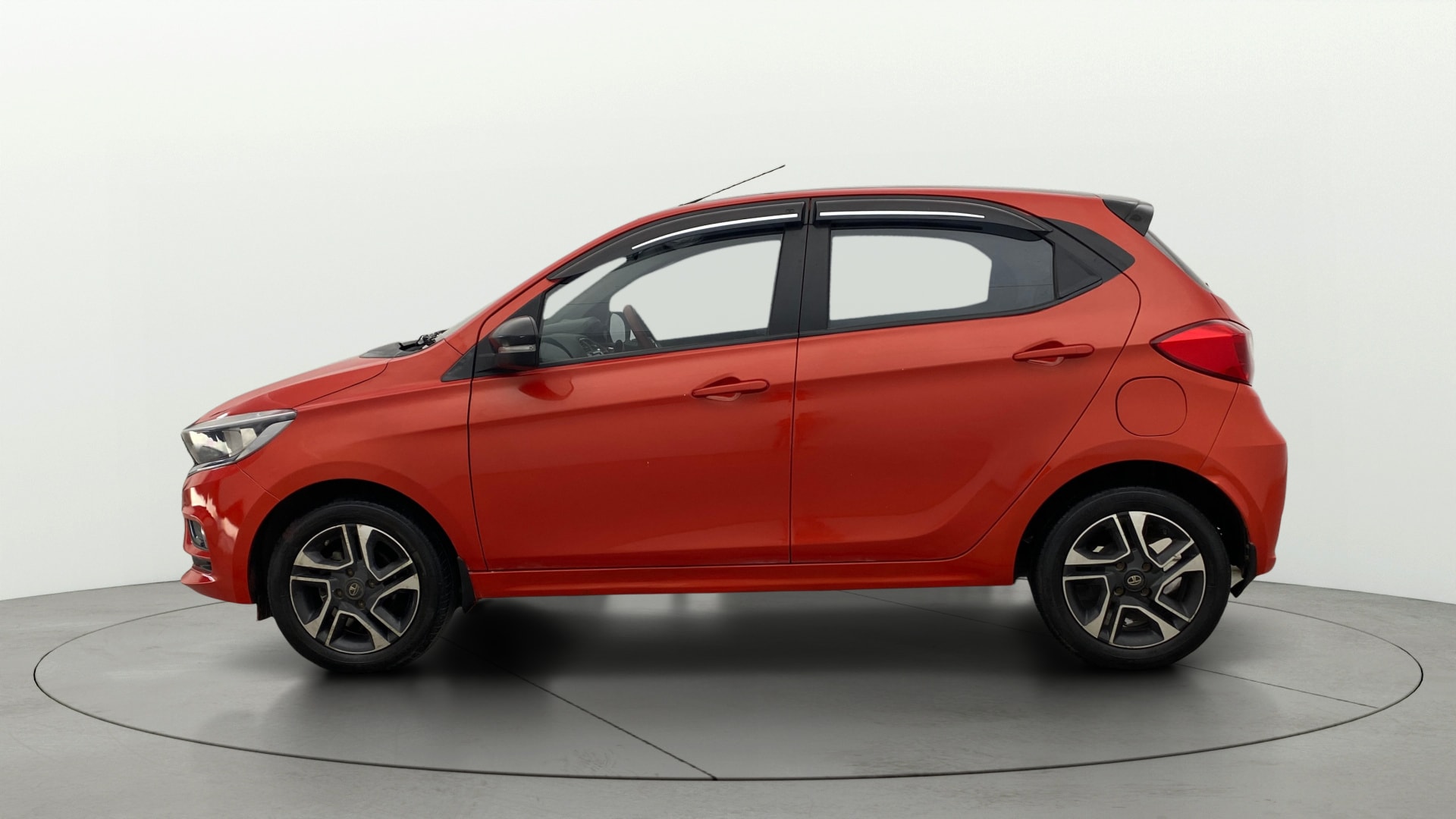 View 2021 Tata Tiago Revotorq XB Image 5 Used 2021 Tata Tiago Revotorq XB Image 5