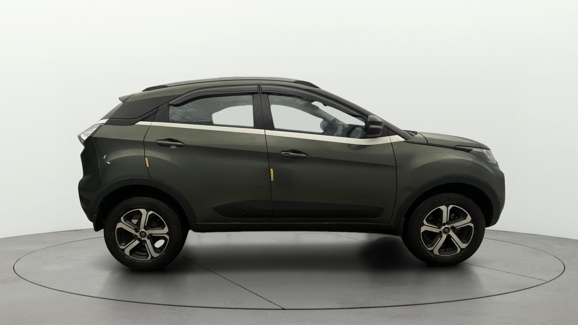 View 2022 Tata Nexon Revotron XE Image 27 Used 2022 Tata Nexon Revotron XE Image 27