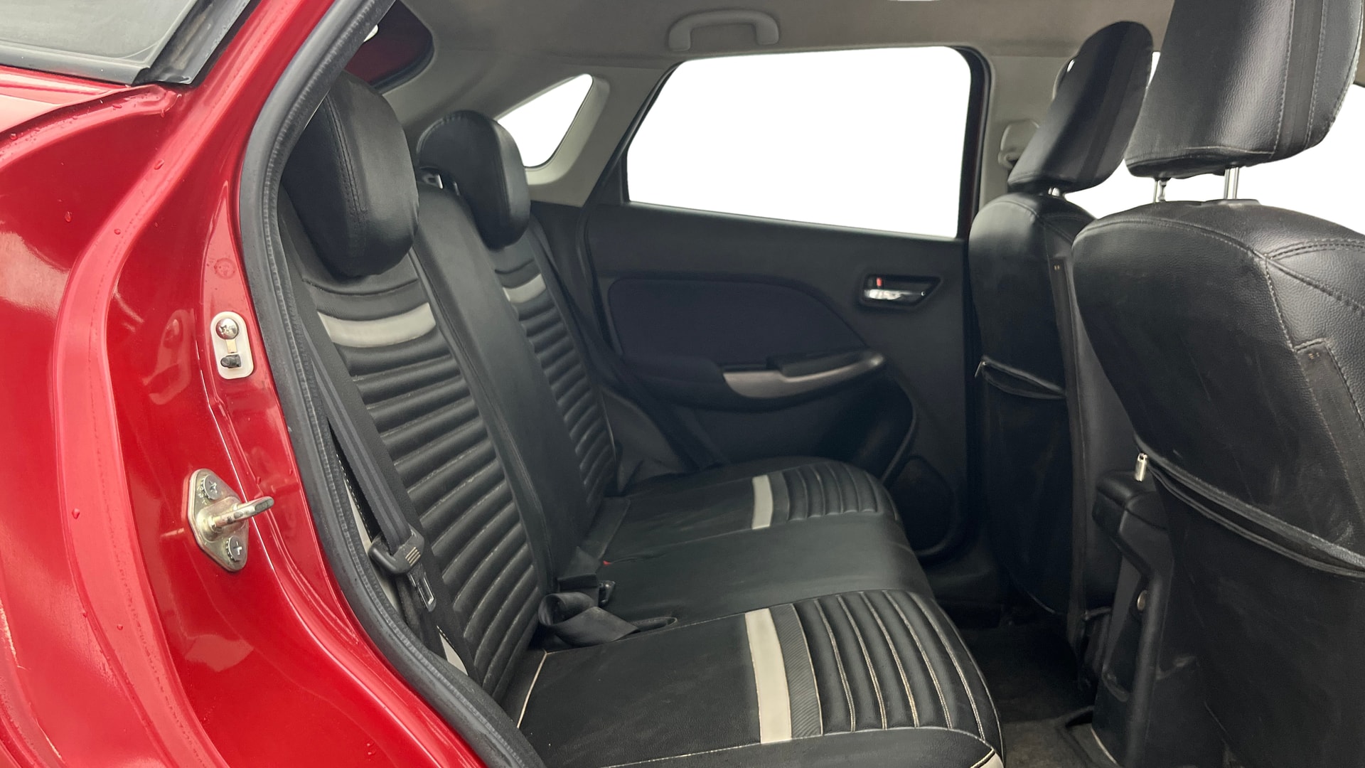 View 2019 Maruti Suzuki 1000 Base Variant Image 28 Used 2019 Maruti Suzuki 1000 Base Variant Image 28