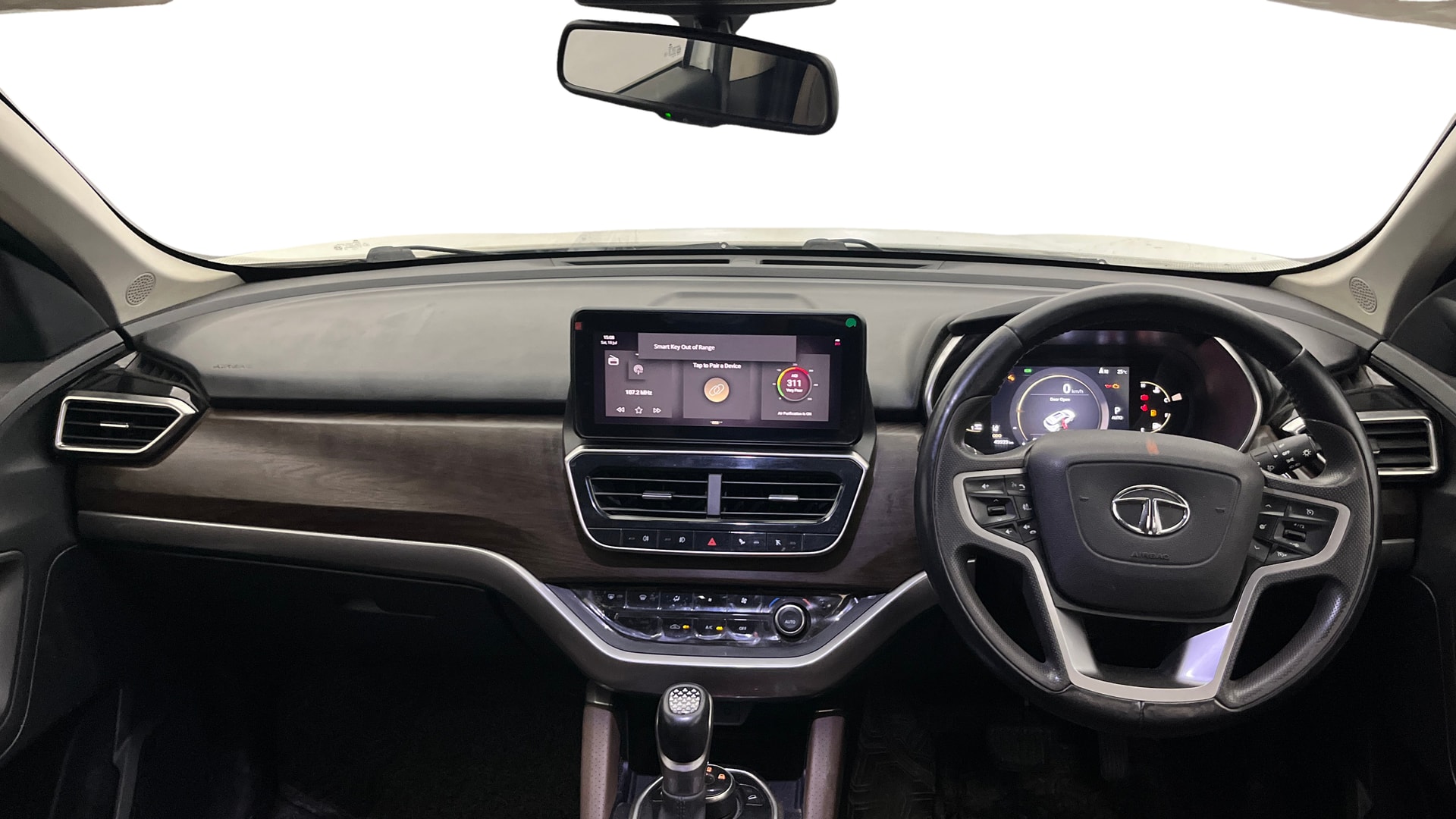 View 2023 Tata Harrier XZA Plus Option Image 16 Used 2023 Tata Harrier XZA Plus Option Image 16