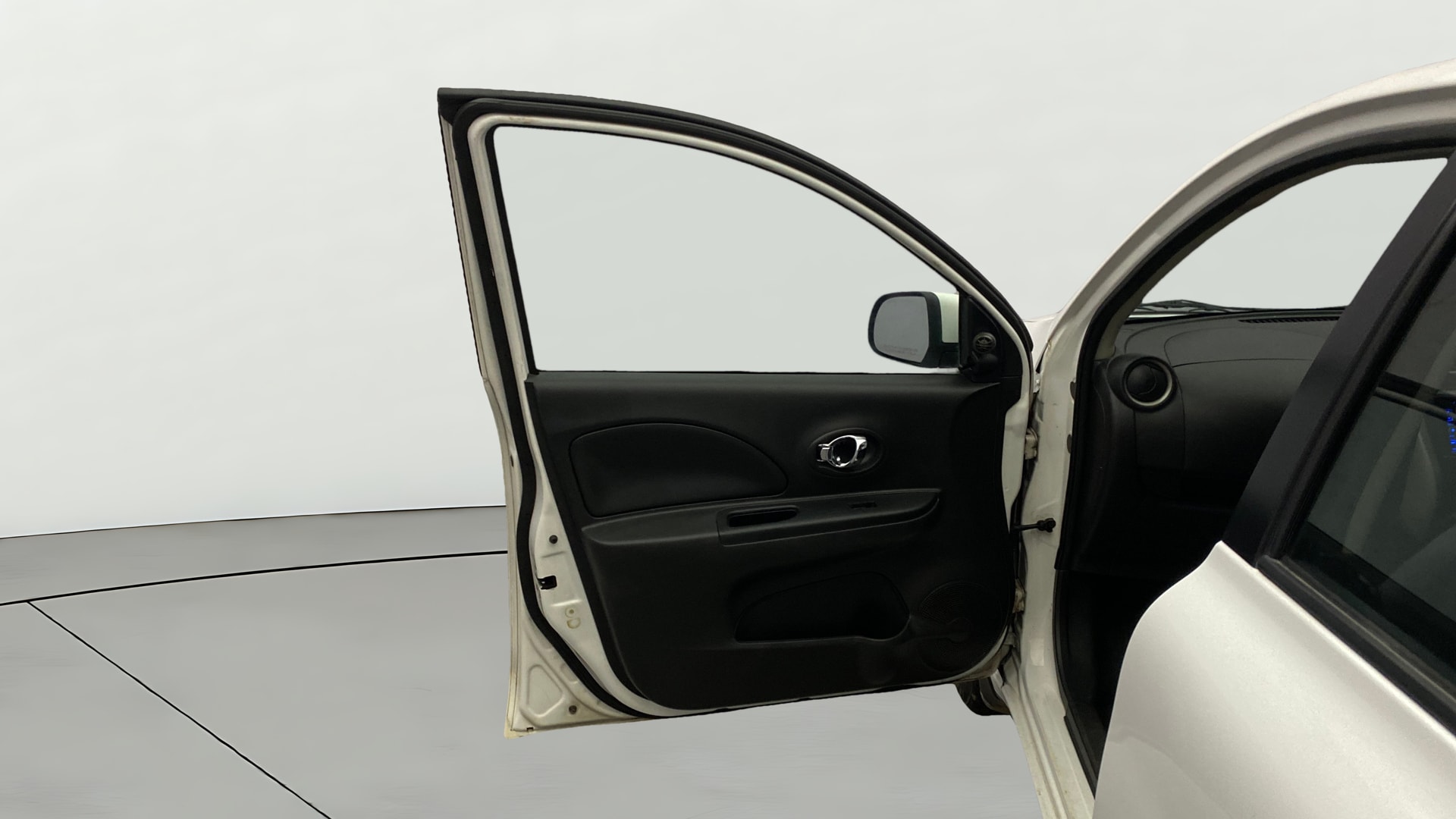 View 2016 Nissan Micra XL (CVT) Image 30 Used 2016 Nissan Micra XL (CVT) Image 30