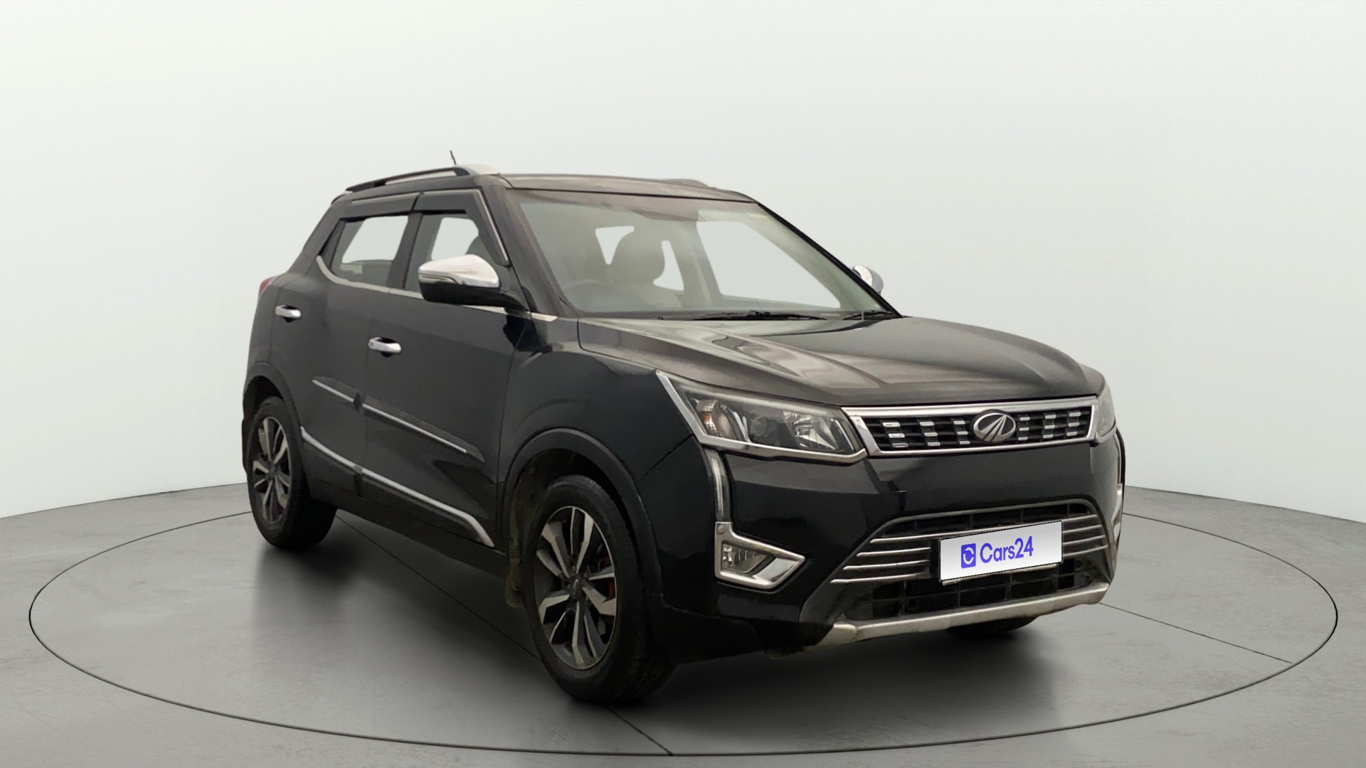 View 2019 Mahindra XUV300 W4 Petrol BS IV Image 24 Used 2019 Mahindra XUV300 W4 Petrol BS IV Image 24