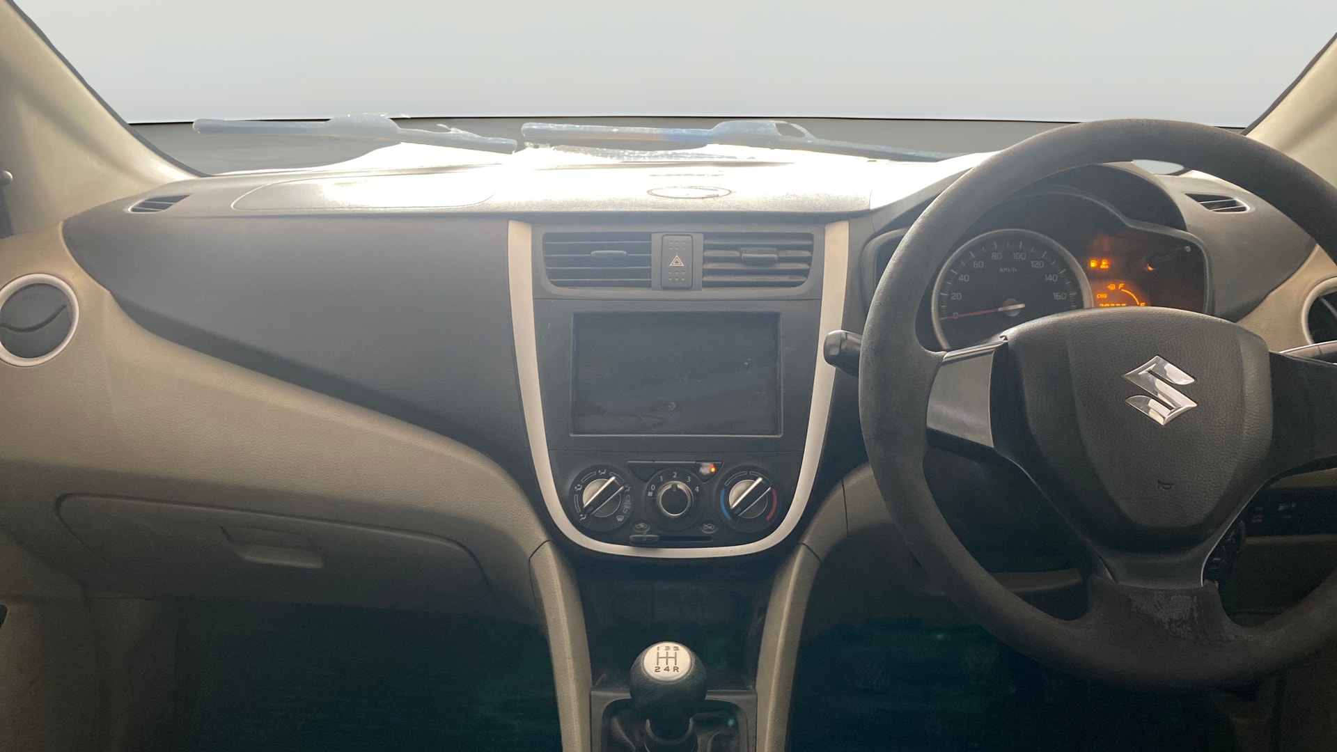 View 2017 Maruti Suzuki 1000 Base Variant Image 17 Used 2017 Maruti Suzuki 1000 Base Variant Image 17
