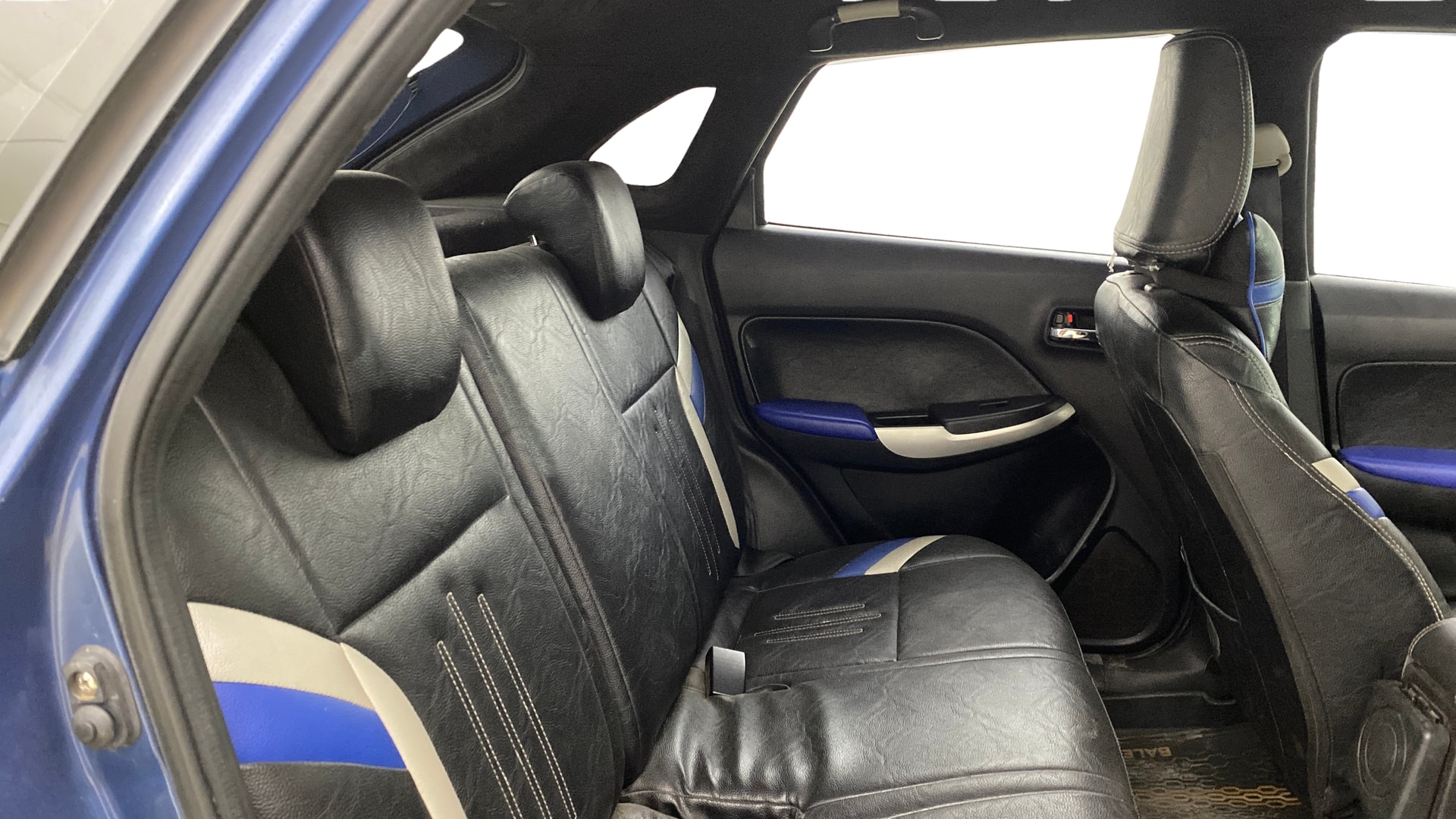 View 2018 Maruti Suzuki 1000 Base Variant Image 28 Used 2018 Maruti Suzuki 1000 Base Variant Image 28