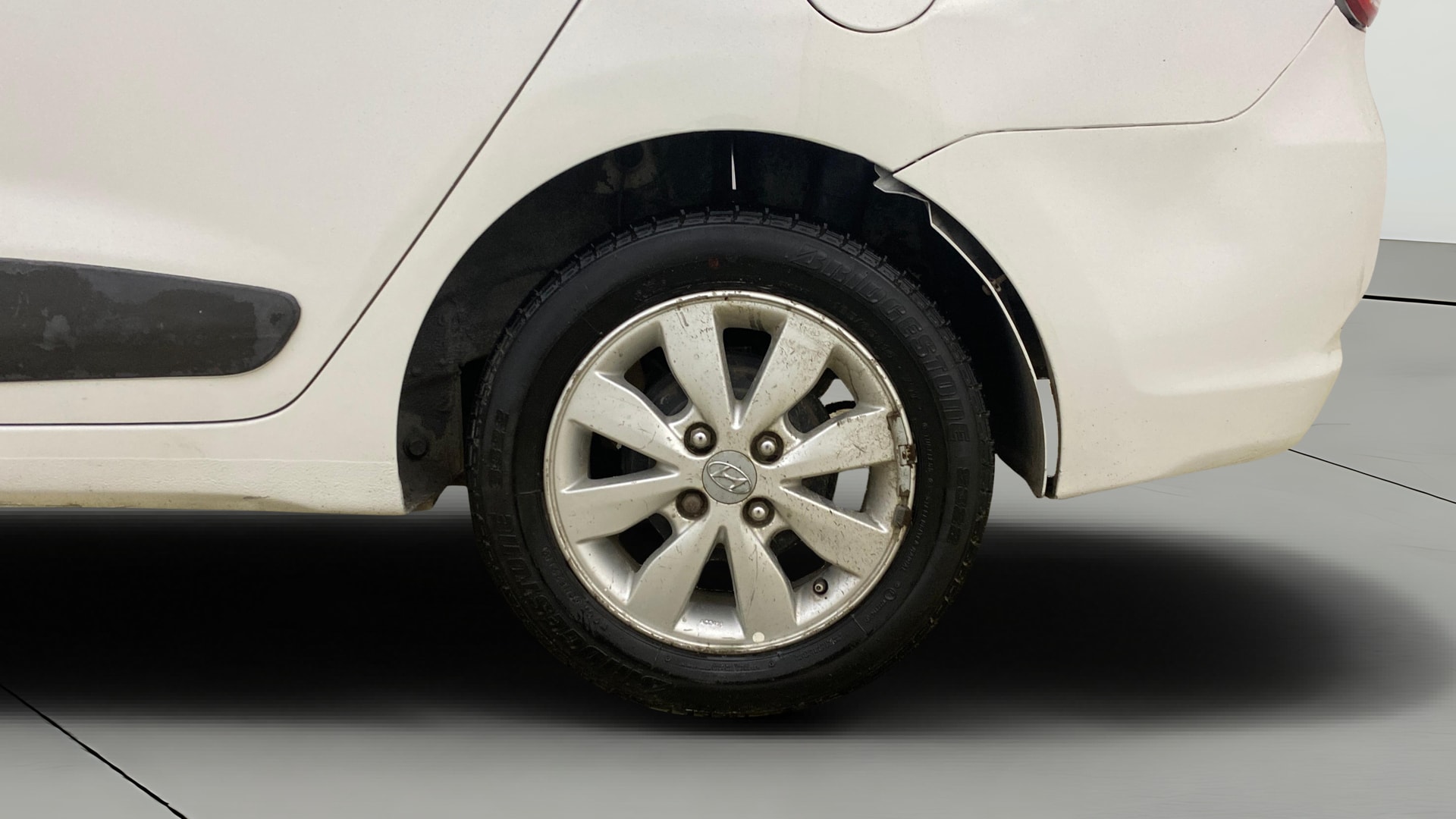 View 2015 Hyundai Xcent E Petrol Image 11 Used 2015 Hyundai Xcent E Petrol Image 11