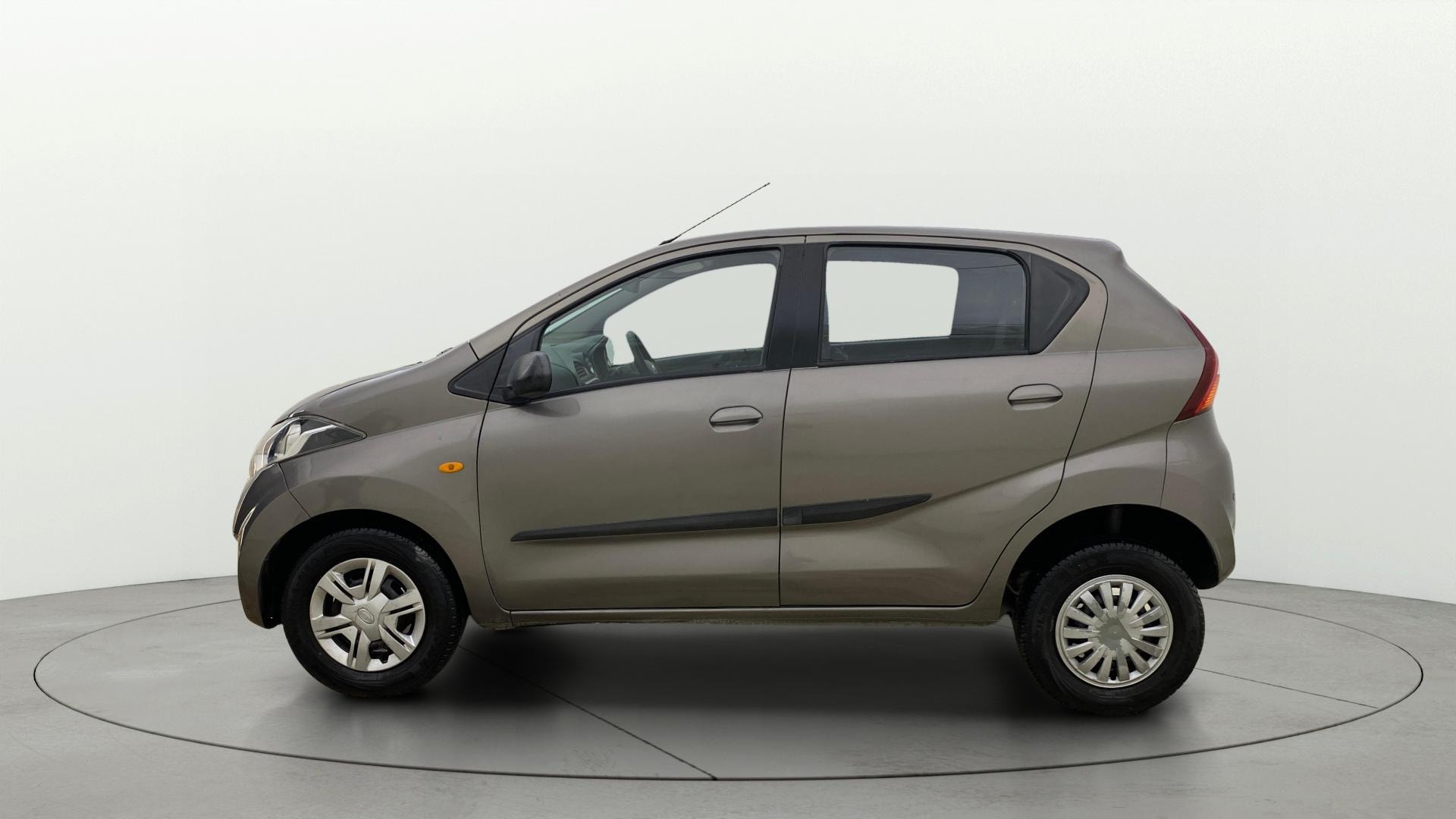 View 2018 Datsun Redi GO S-1.0L BS IV Image 5 Used 2018 Datsun Redi GO S-1.0L BS IV Image 5