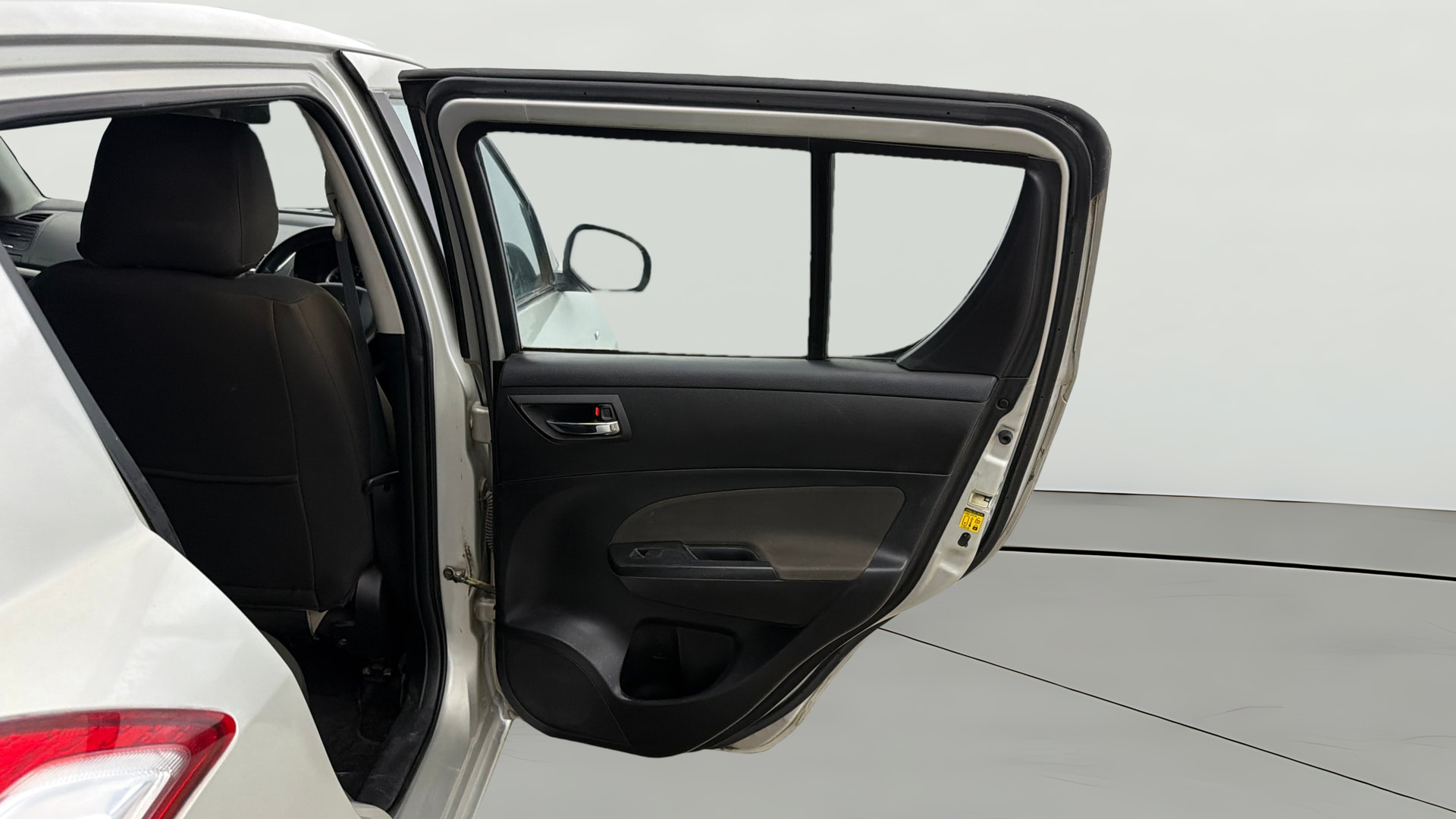 View 2015 Maruti Suzuki 1000 Base Variant Image 7 Used 2015 Maruti Suzuki 1000 Base Variant Image 7