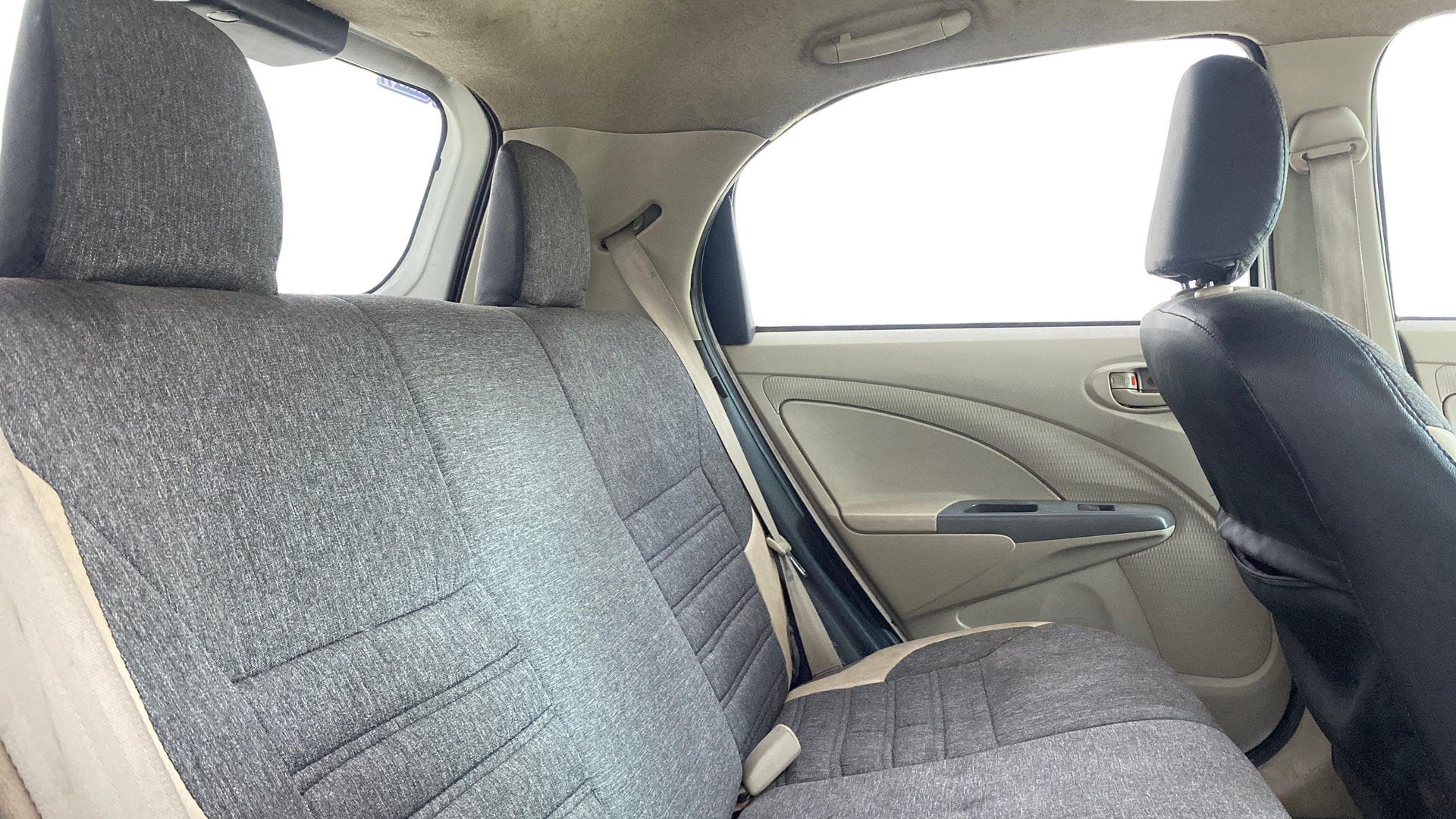 View 2013 Toyota Etios Liva GD Image 28 Used 2013 Toyota Etios Liva GD Image 28
