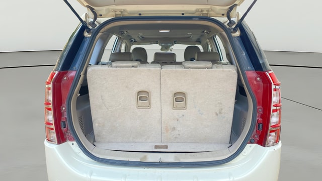 View Mahindra XUV500 Image 40 Used Mahindra XUV500 Image 40