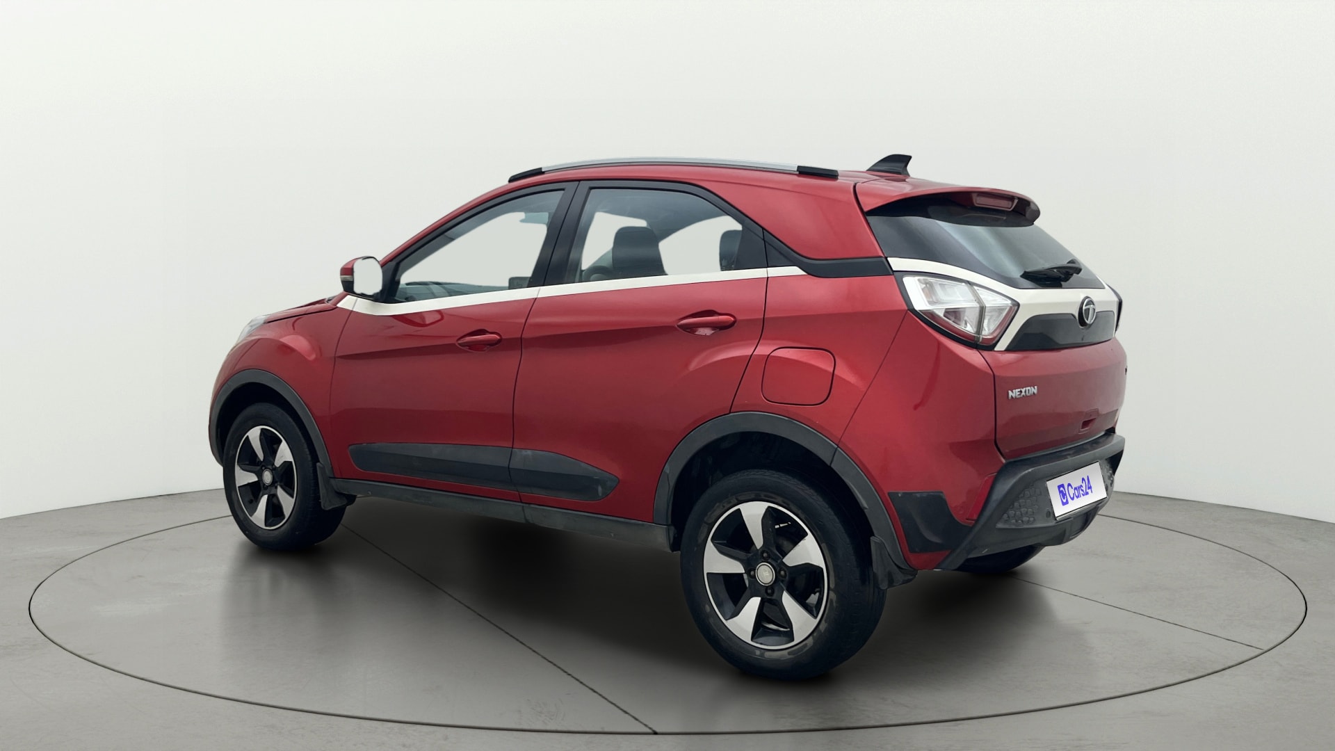 View 2019 Tata Nexon XZ Plus Diesel Image 2 Used 2019 Tata Nexon XZ Plus Diesel Image 2