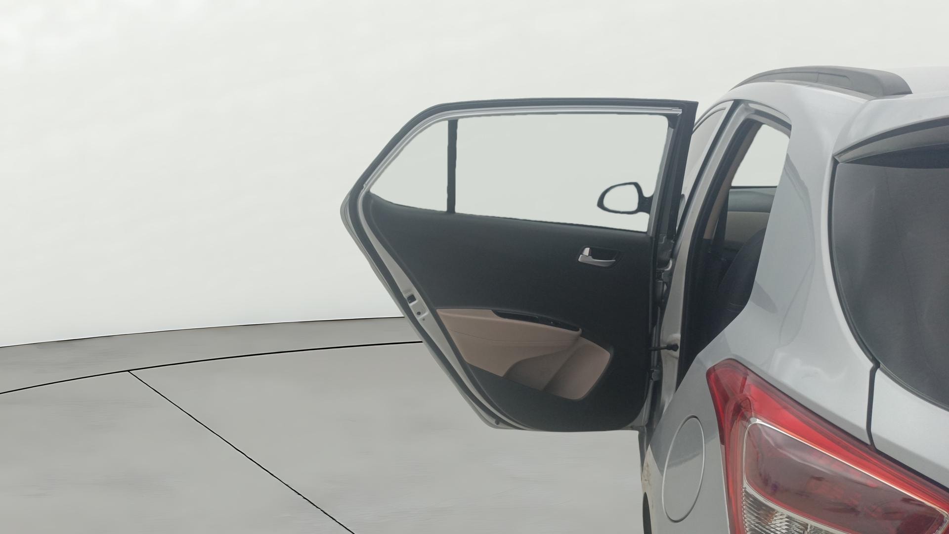 View 2019 Hyundai Grand i10 1.2 Asta Petrol Image 14 Used 2019 Hyundai Grand i10 1.2 Asta Petrol Image 14