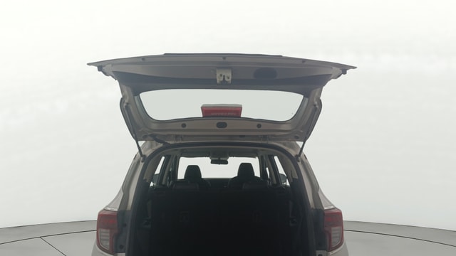 View Kia Carens Image 18 Used Kia Carens Image 18