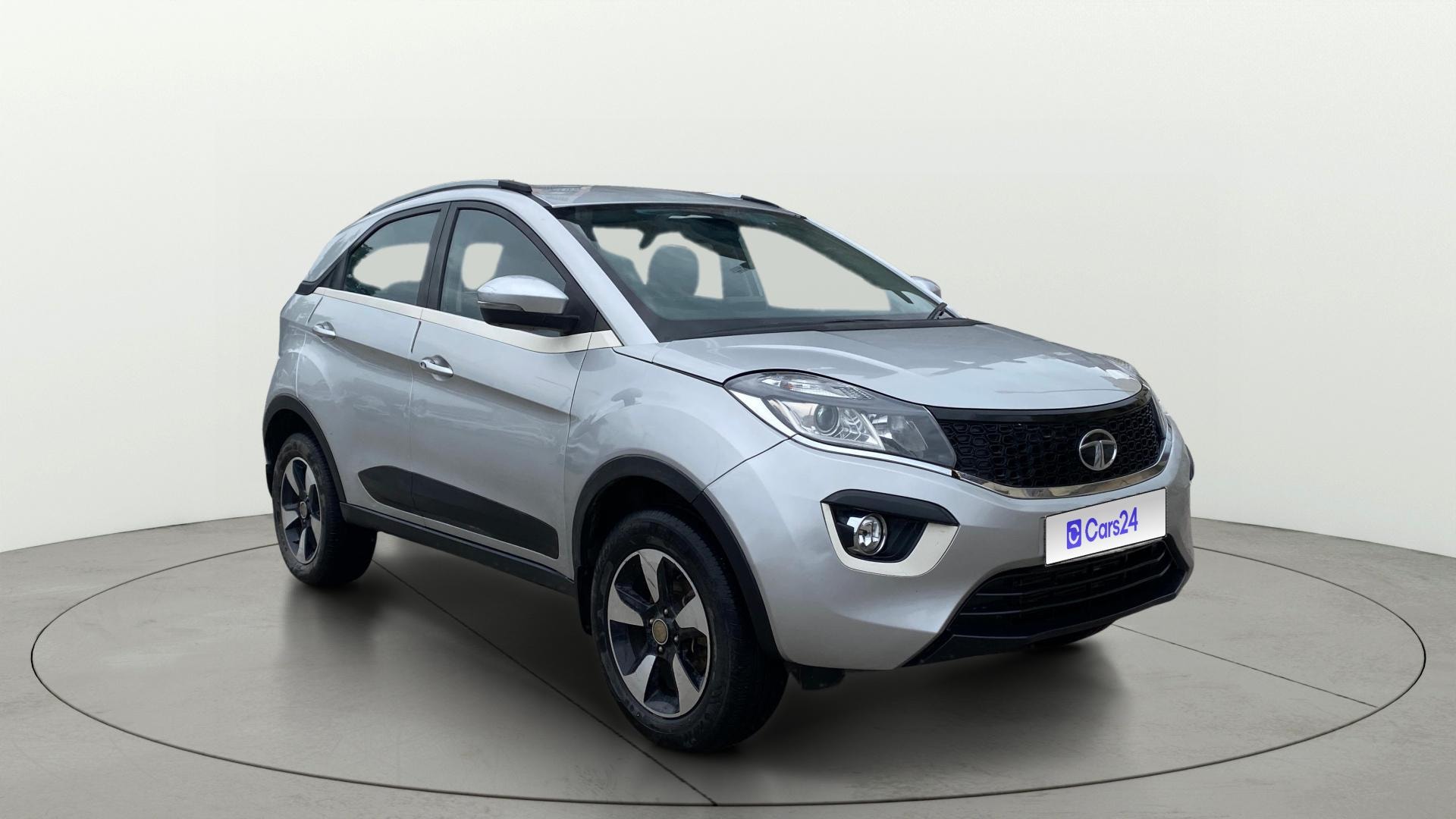 View 2019 Tata Nexon Revotron XE Image 13 Used 2019 Tata Nexon Revotron XE Image 13