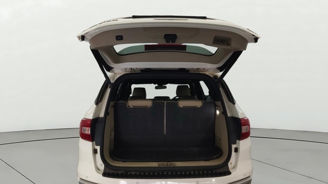 View Ford Endeavour Image 18 Used Ford Endeavour Image 18