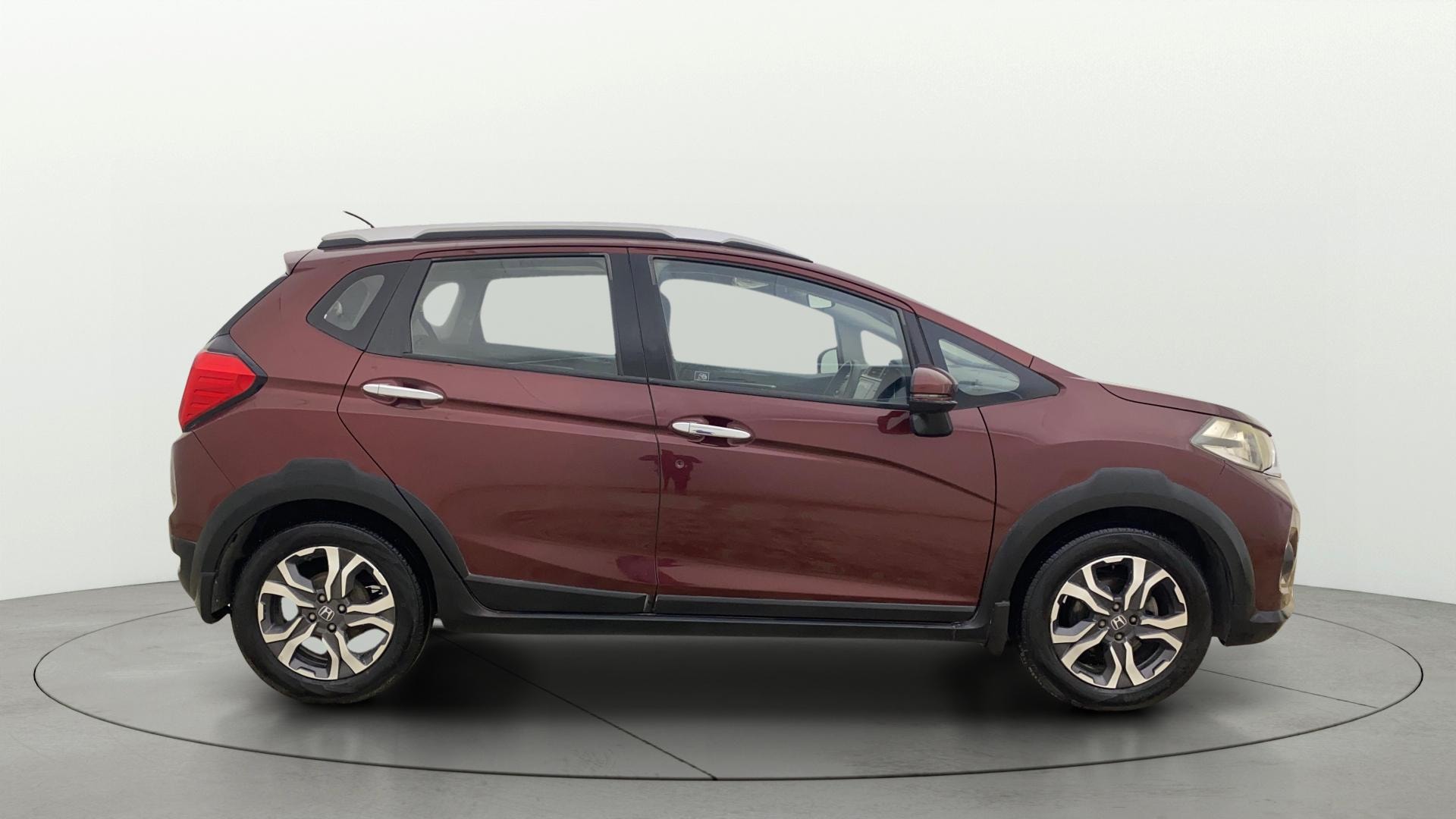 View 2017 Honda WR-V S MT Diesel Edge Edition Image 27 Used 2017 Honda WR-V S MT Diesel Edge Edition Image 27