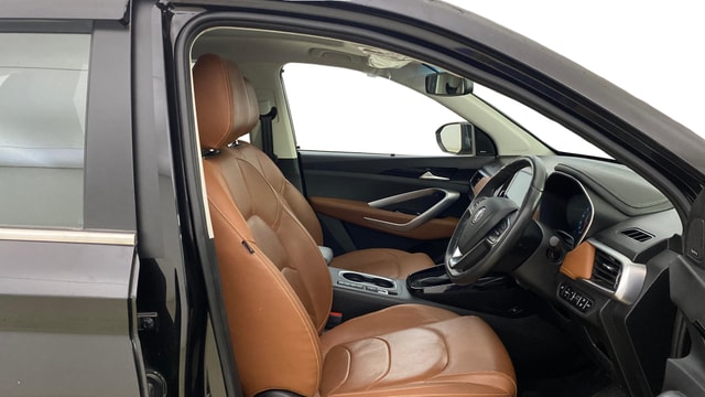 View MG Hector Plus Image 28 Used MG Hector Plus Image 28
