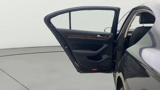View Volkswagen Passat Image 22 Used Volkswagen Passat Image 22