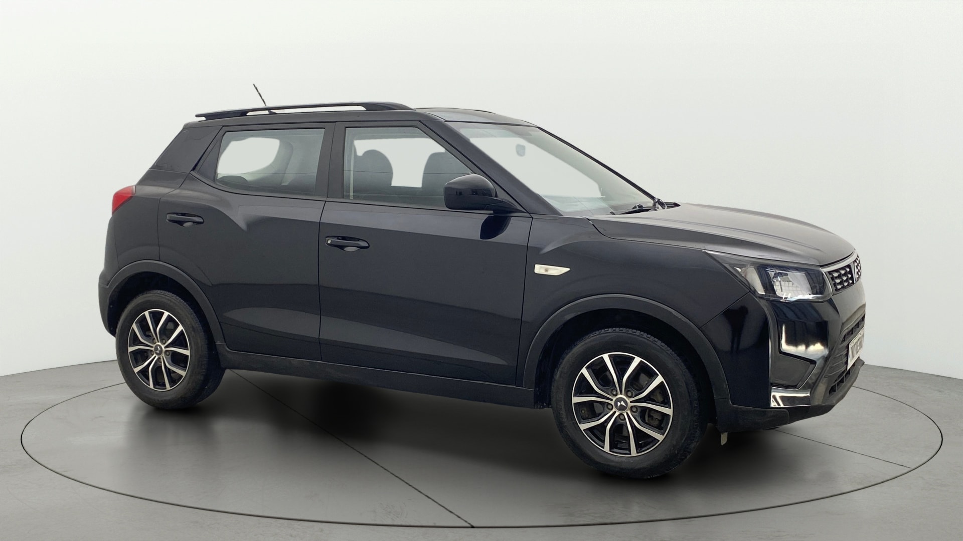 Used 2023 Mahindra XUV300 Used 2023 Mahindra XUV300