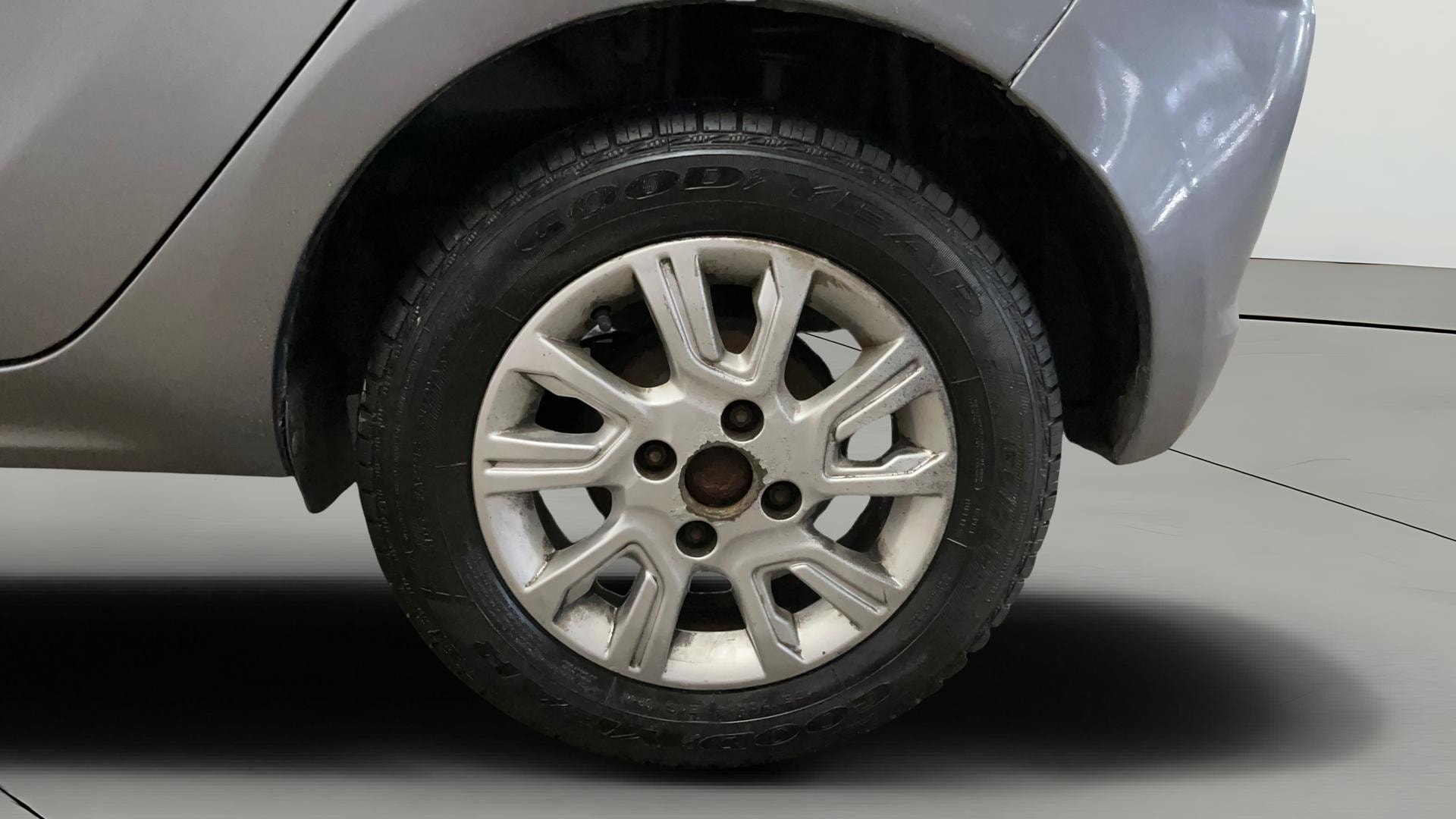 View 2018 Tata Tiago Revotorq XB Image 7 Used 2018 Tata Tiago Revotorq XB Image 7