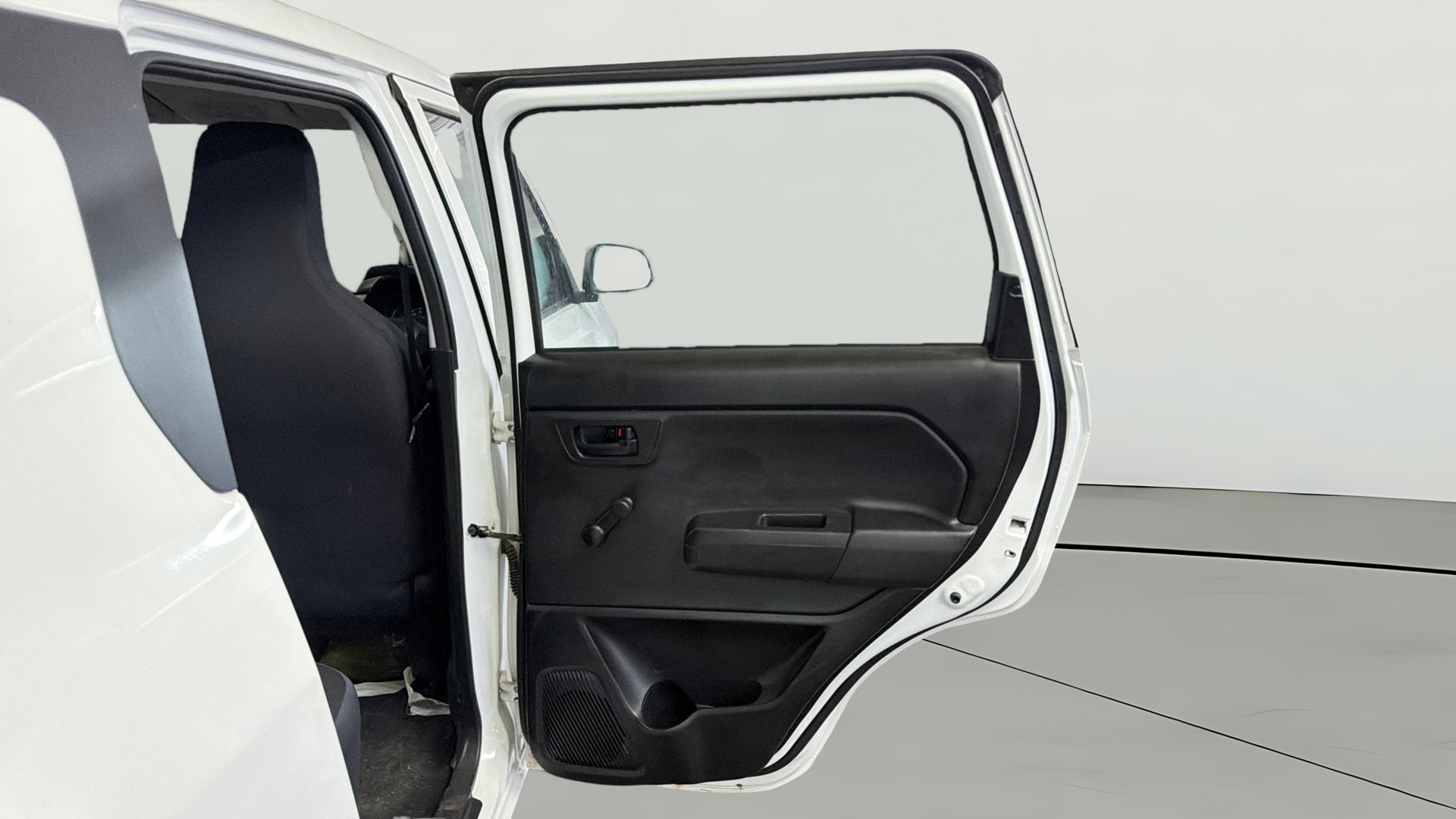 View 2026 Maruti Suzuki 1000 Base Variant Image 7 Used 2026 Maruti Suzuki 1000 Base Variant Image 7