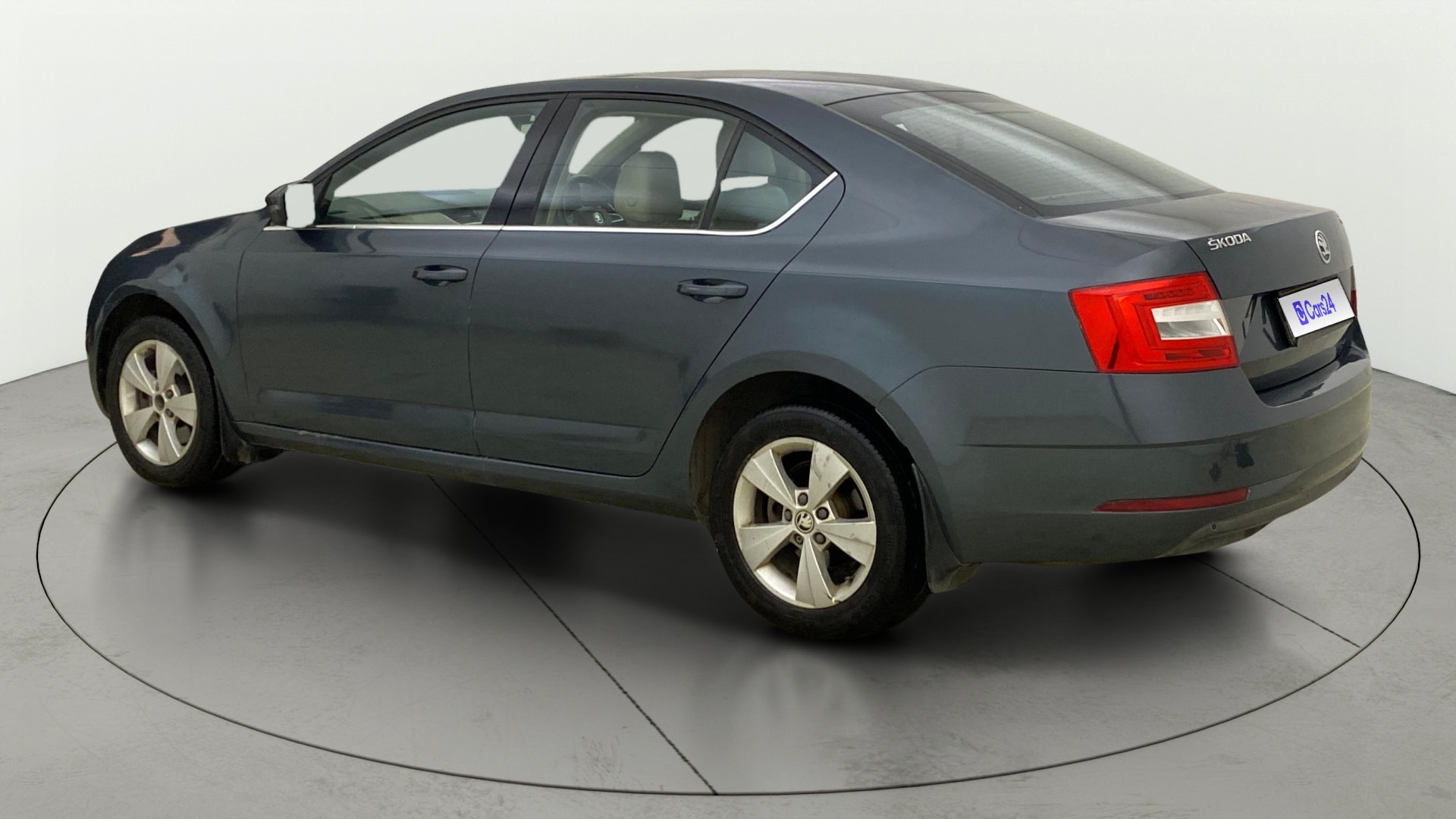 View 2018 Skoda Octavia 1.8 Style TSI AT Image 2 Used 2018 Skoda Octavia 1.8 Style TSI AT Image 2
