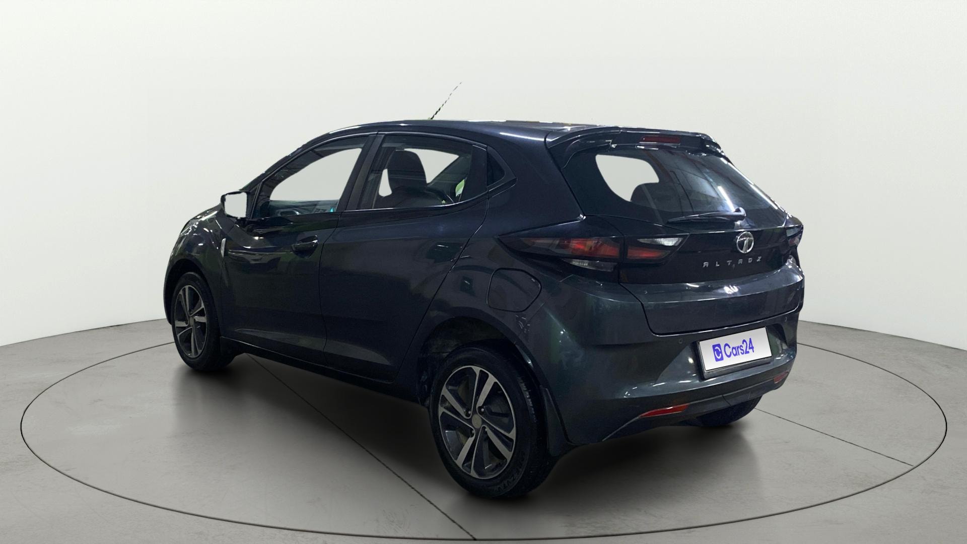 View 2021 Tata Altroz XZ Petrol Image 2 Used 2021 Tata Altroz XZ Petrol Image 2