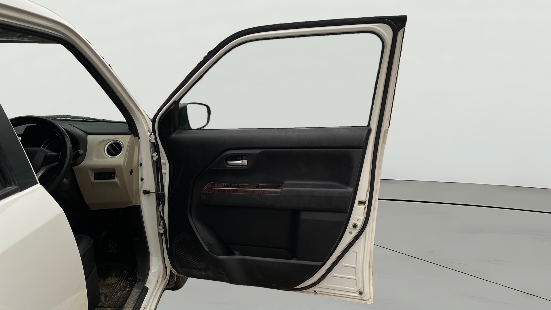 View 2019 Maruti Suzuki 1000 Base Variant Image 45 Used 2019 Maruti Suzuki 1000 Base Variant Image 45