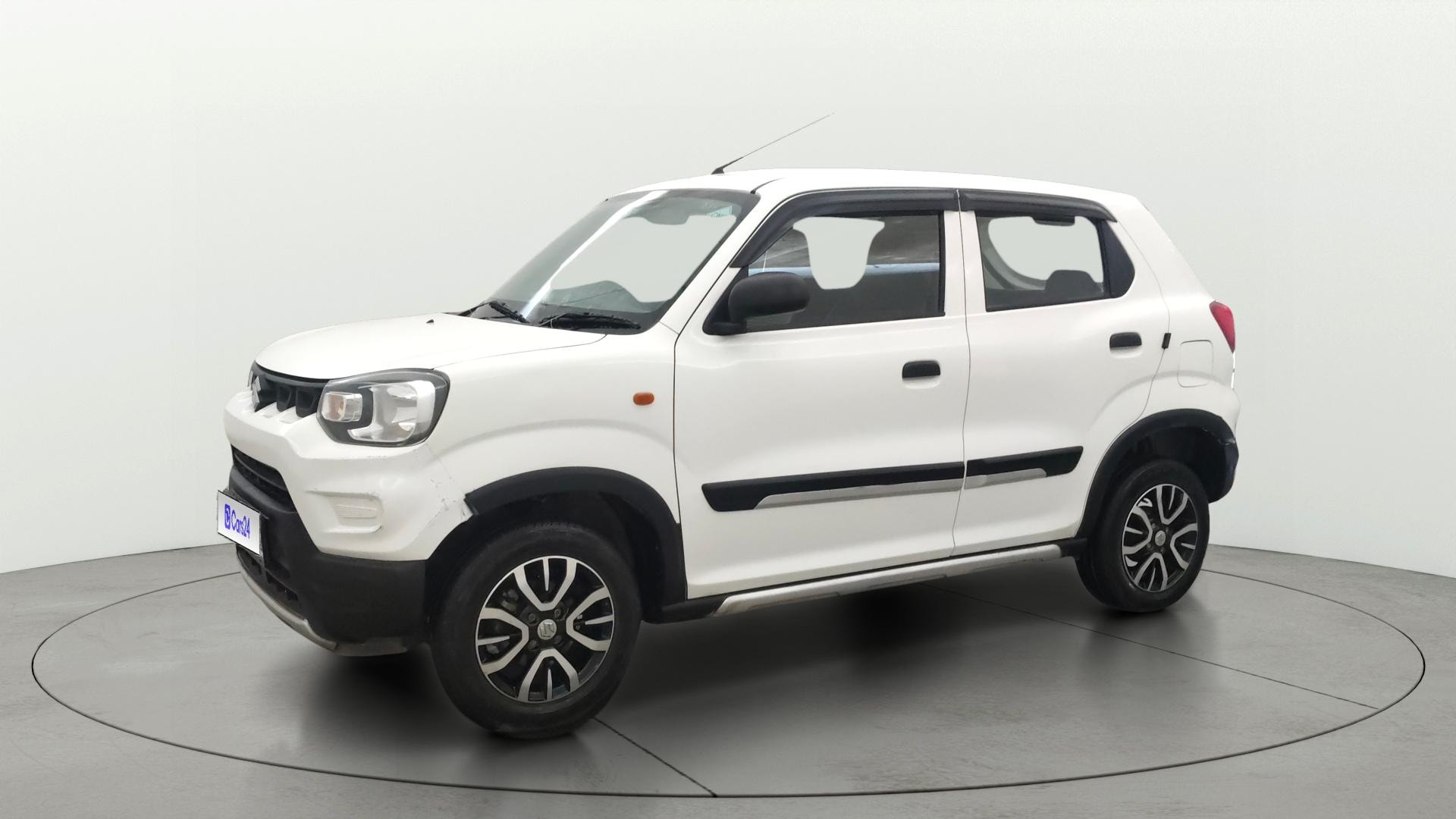 View 2022 Maruti Suzuki 1000 Base Variant Image 34 Used 2022 Maruti Suzuki 1000 Base Variant Image 34